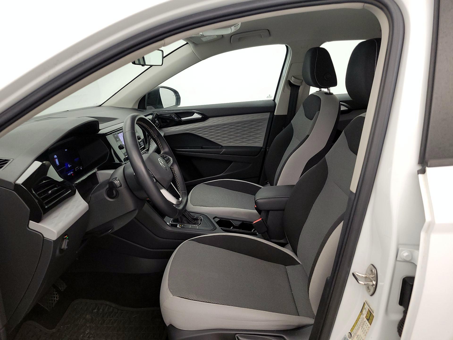 Thumbnail: 2022 Volkswagen Taos - 11