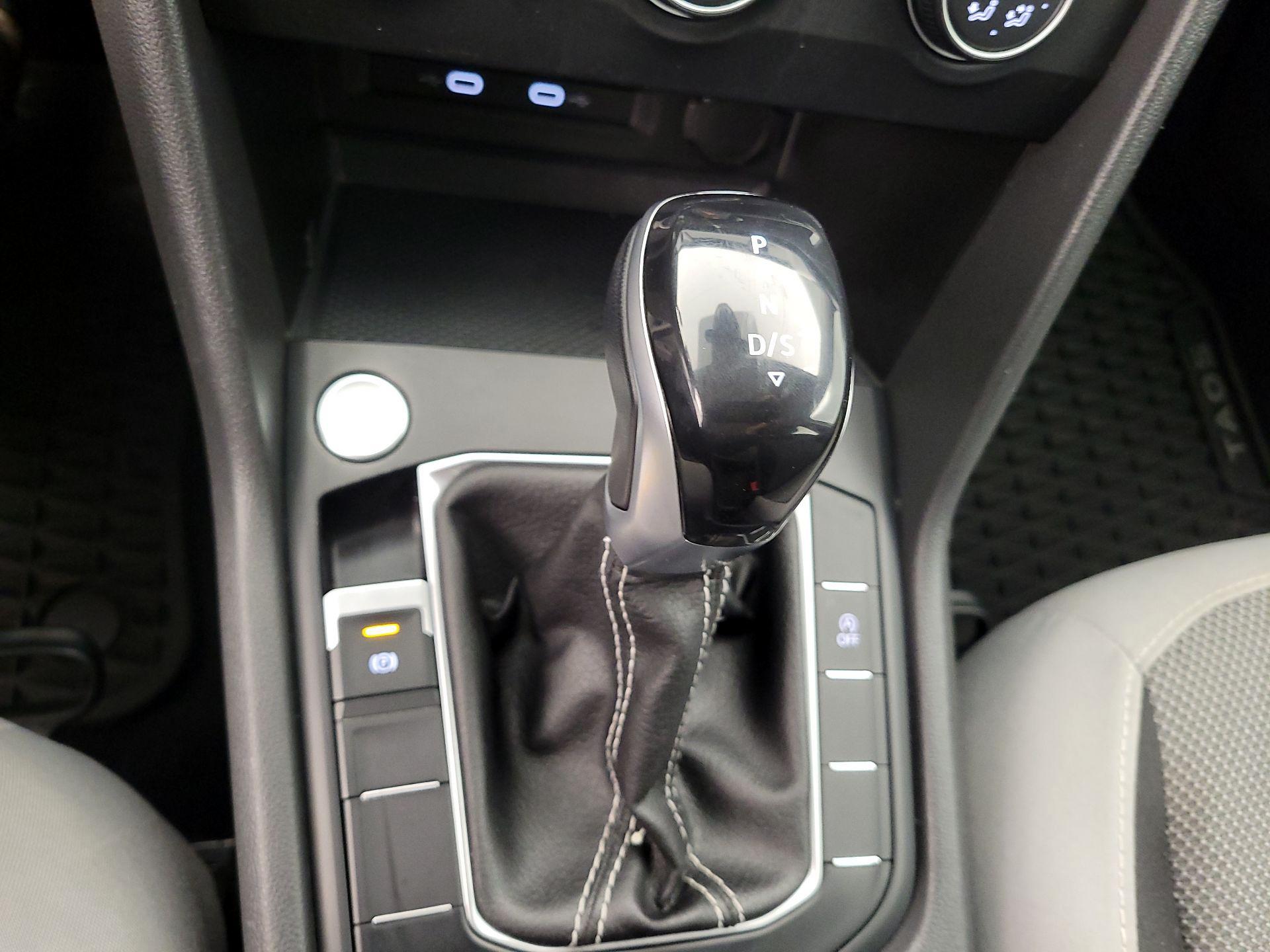 Thumbnail: 2022 Volkswagen Taos - 17