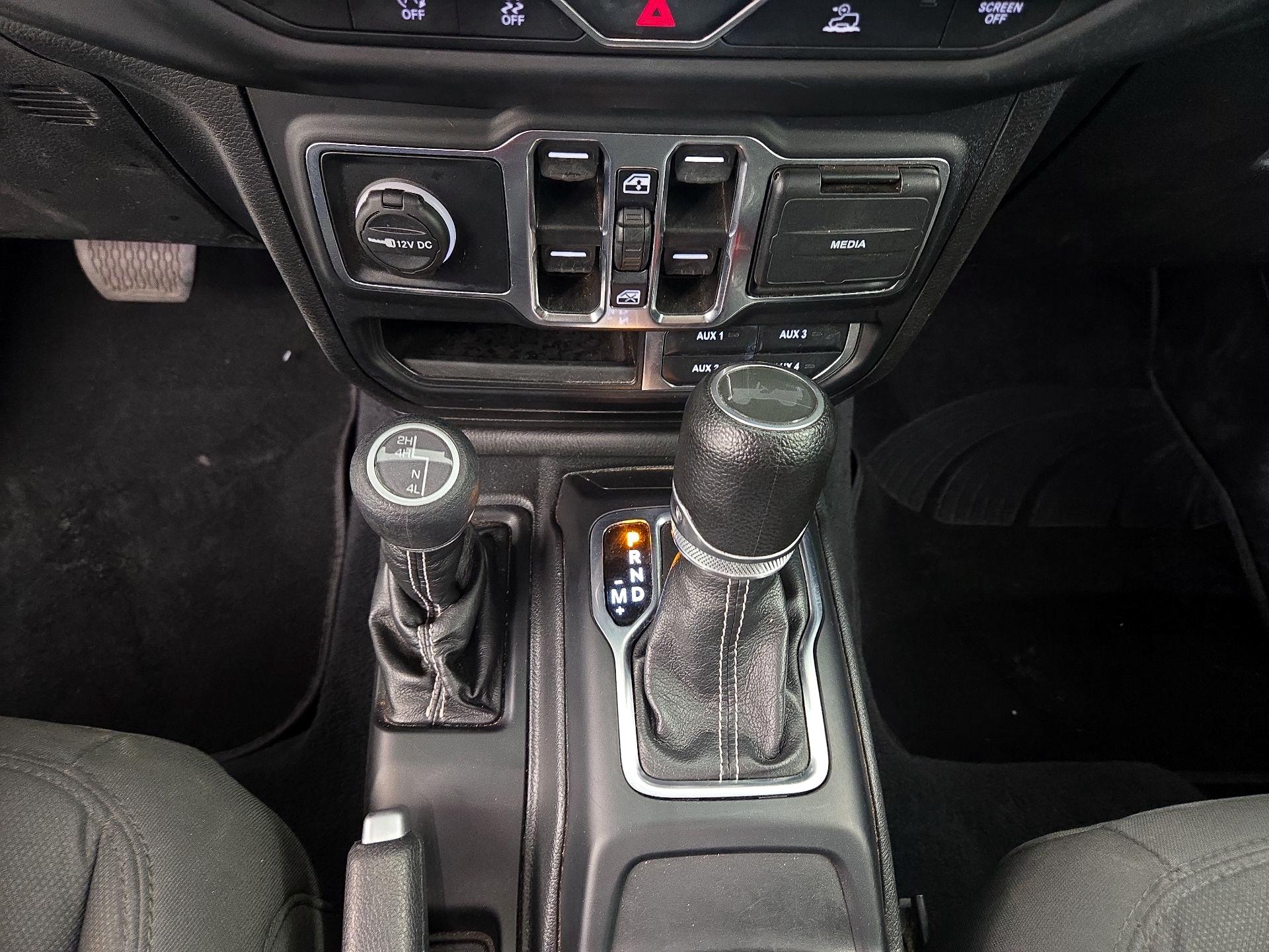 Thumbnail: 2022 Jeep Wrangler - 18