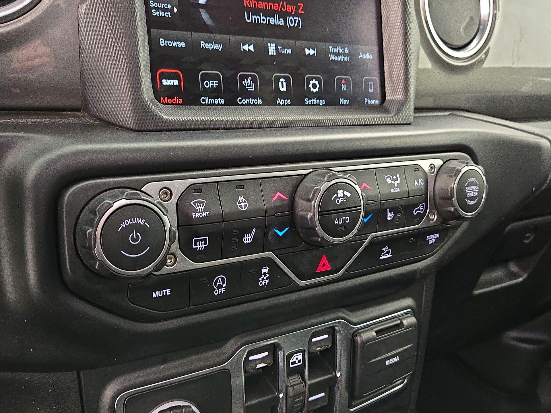 Thumbnail: 2022 Jeep Wrangler - 17