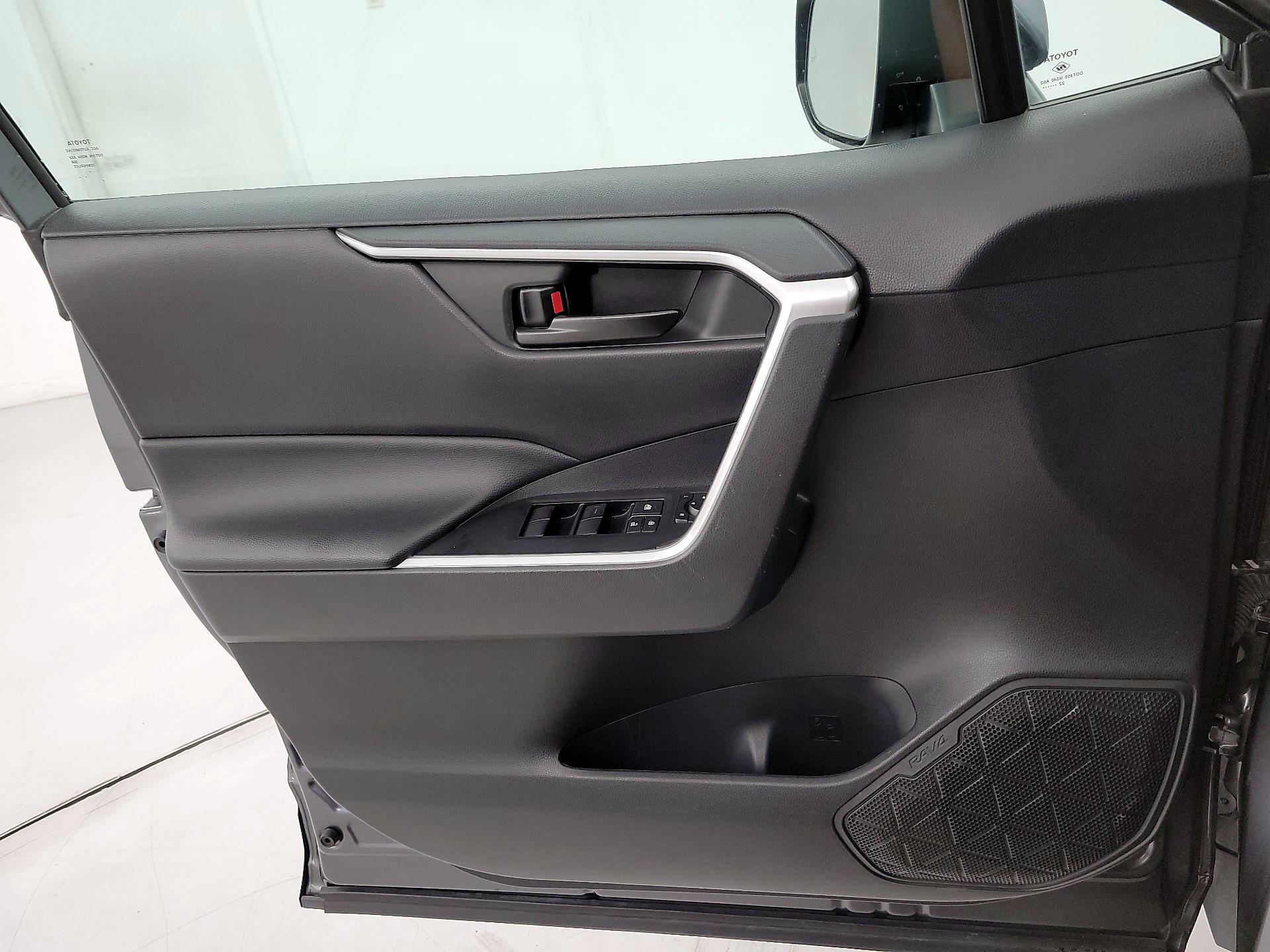 Thumbnail: 2023 Toyota RAV4 - 12