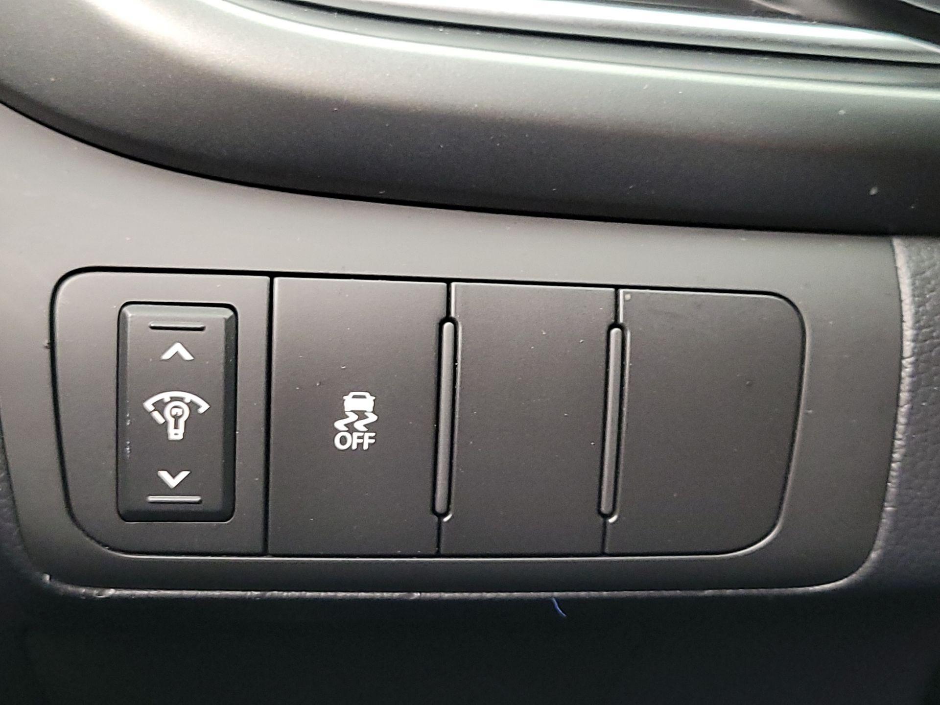 Thumbnail: 2016 Kia Optima - 13