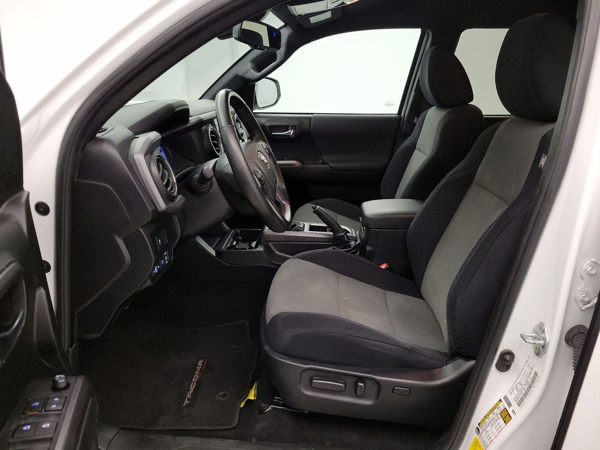 Thumbnail: 2022 Toyota Tacoma - 11