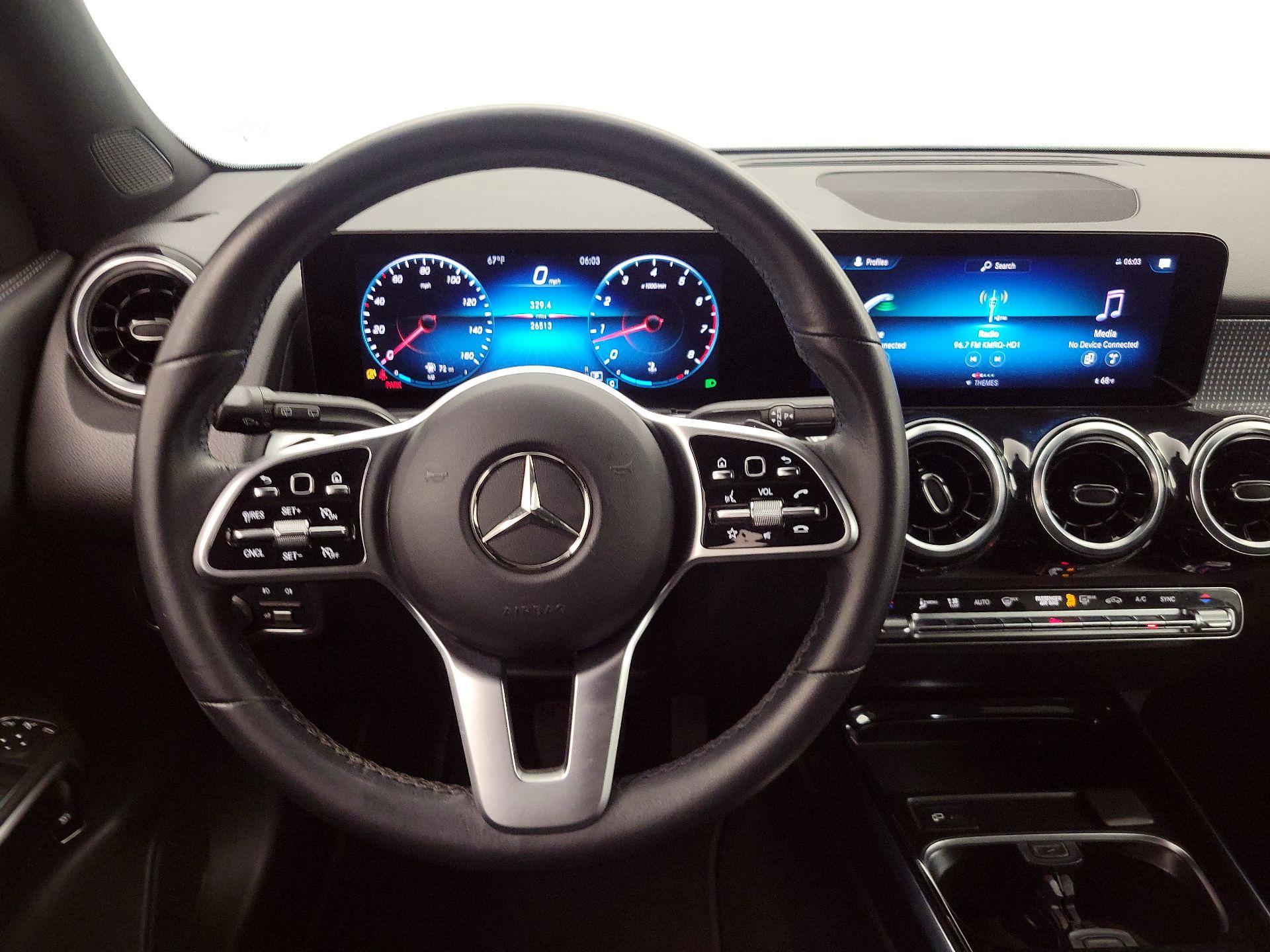 Thumbnail: 2022 Mercedes-Benz GLB - 10