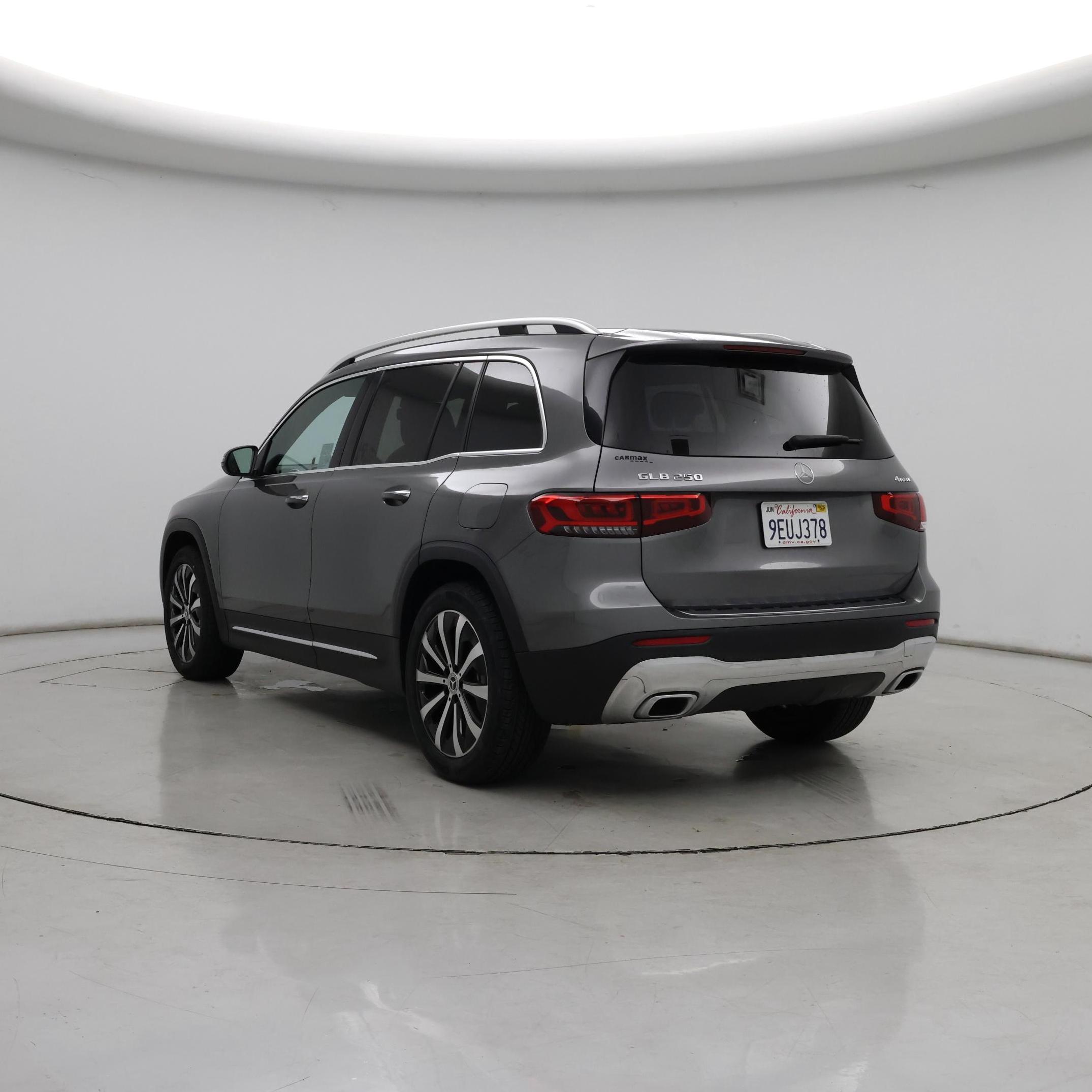 Thumbnail: 2022 Mercedes-Benz GLB - 2