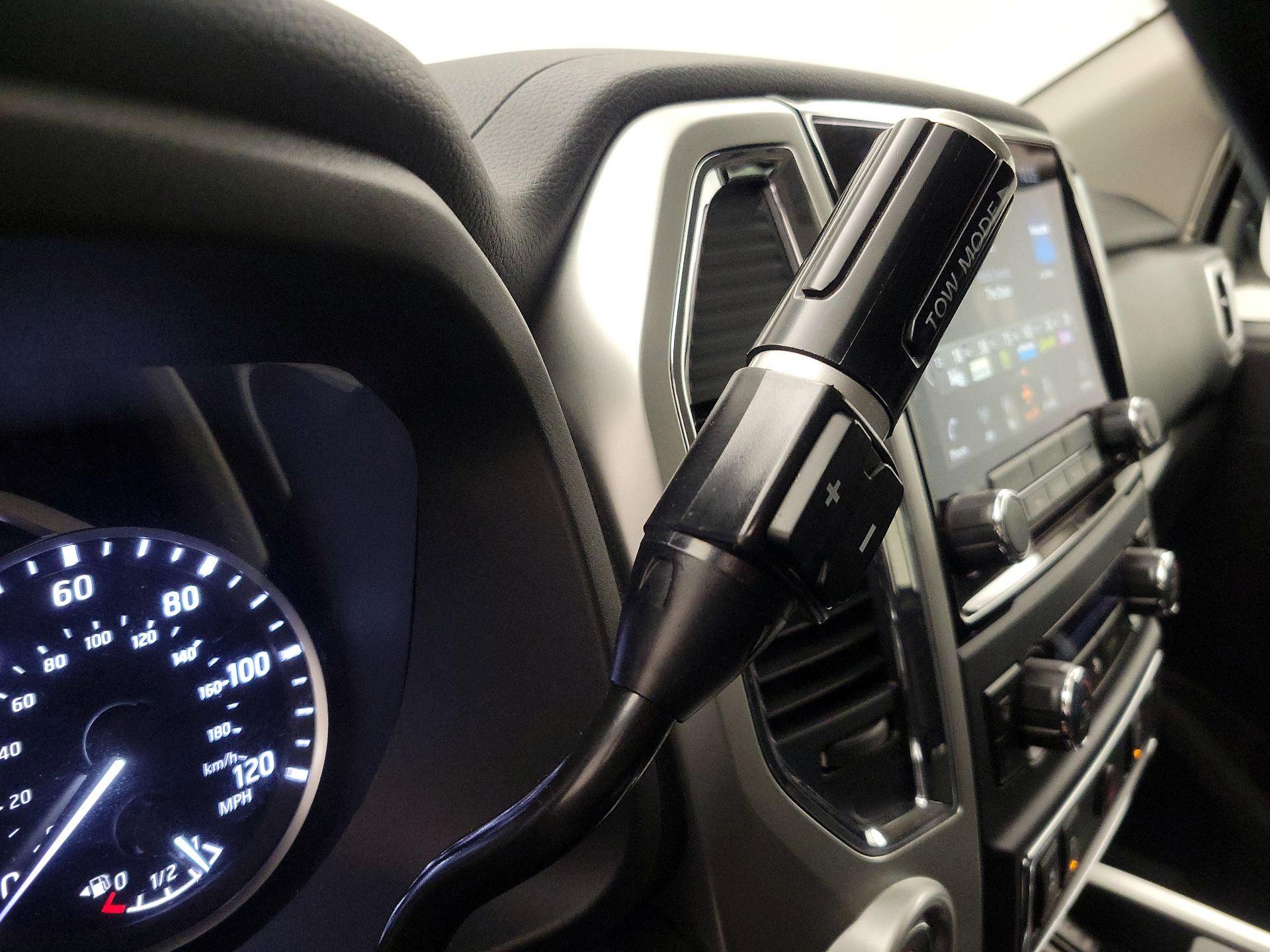 Thumbnail: 2021 Nissan Titan - 18