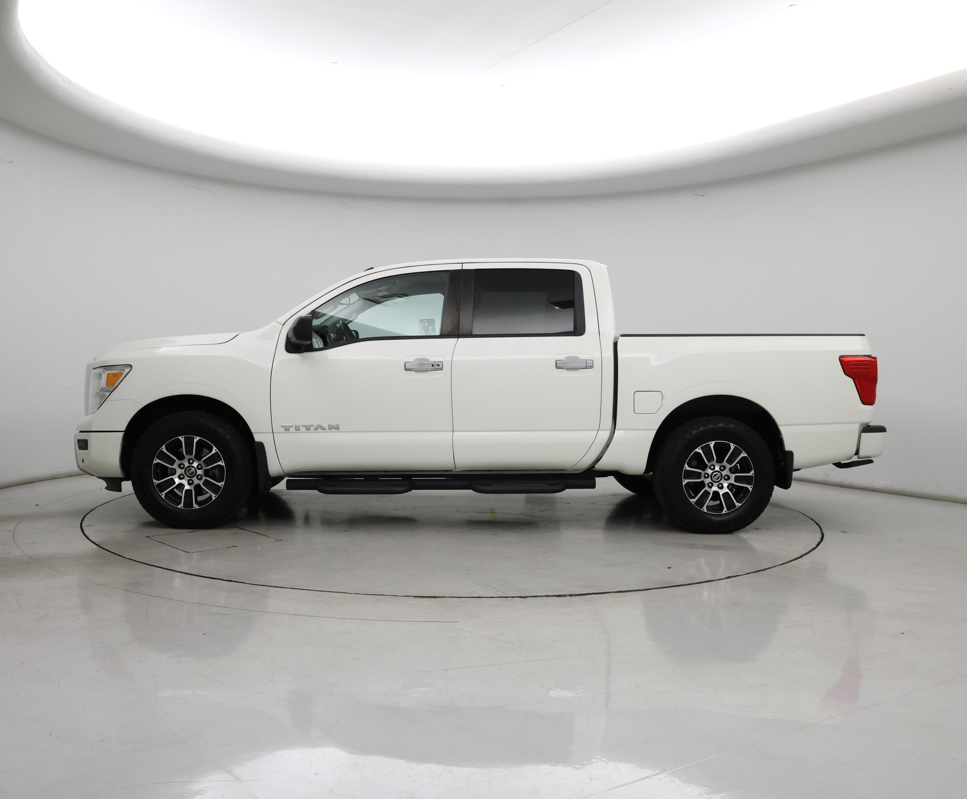 Thumbnail: 2021 Nissan Titan - 3