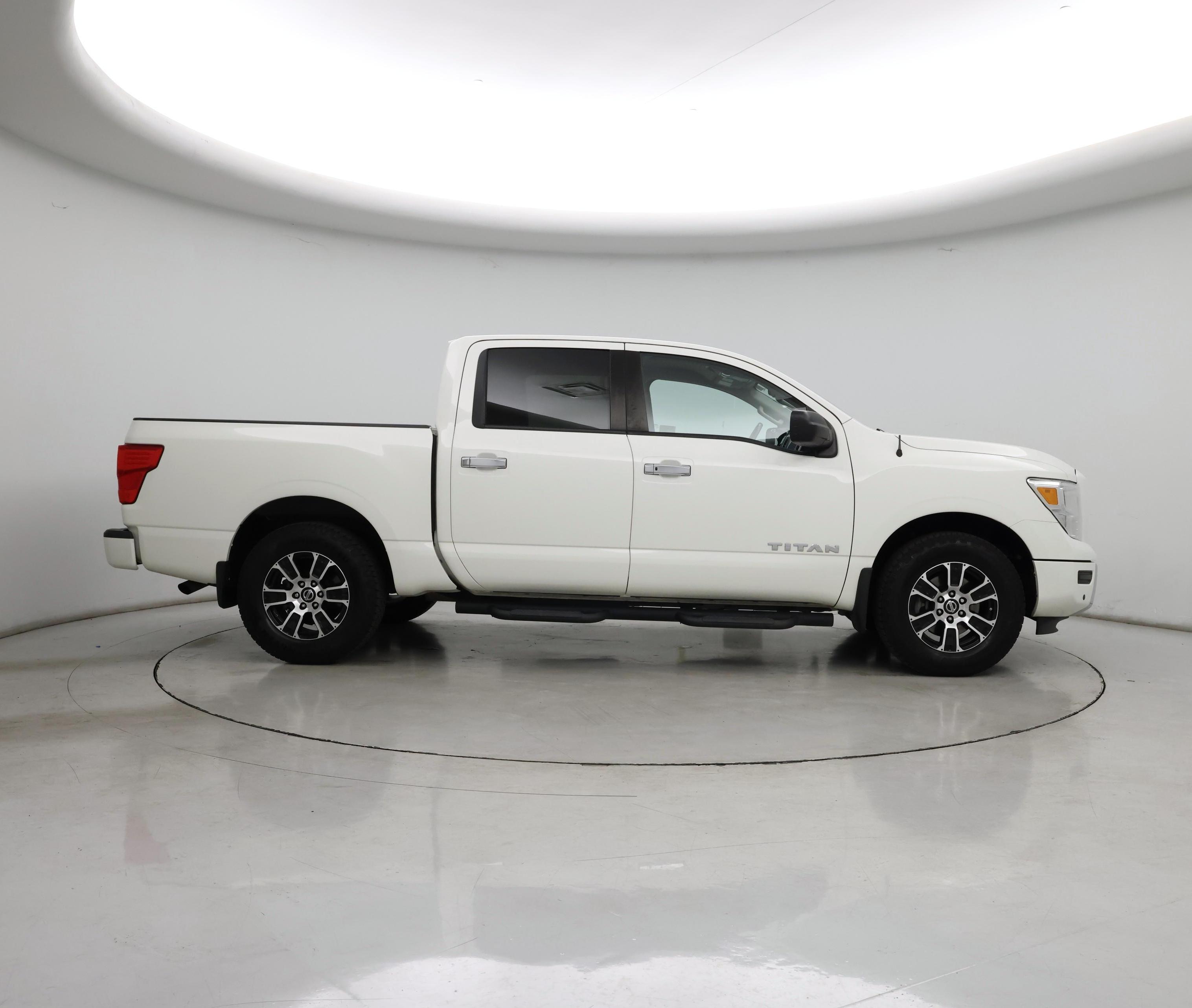 Thumbnail: 2021 Nissan Titan - 7