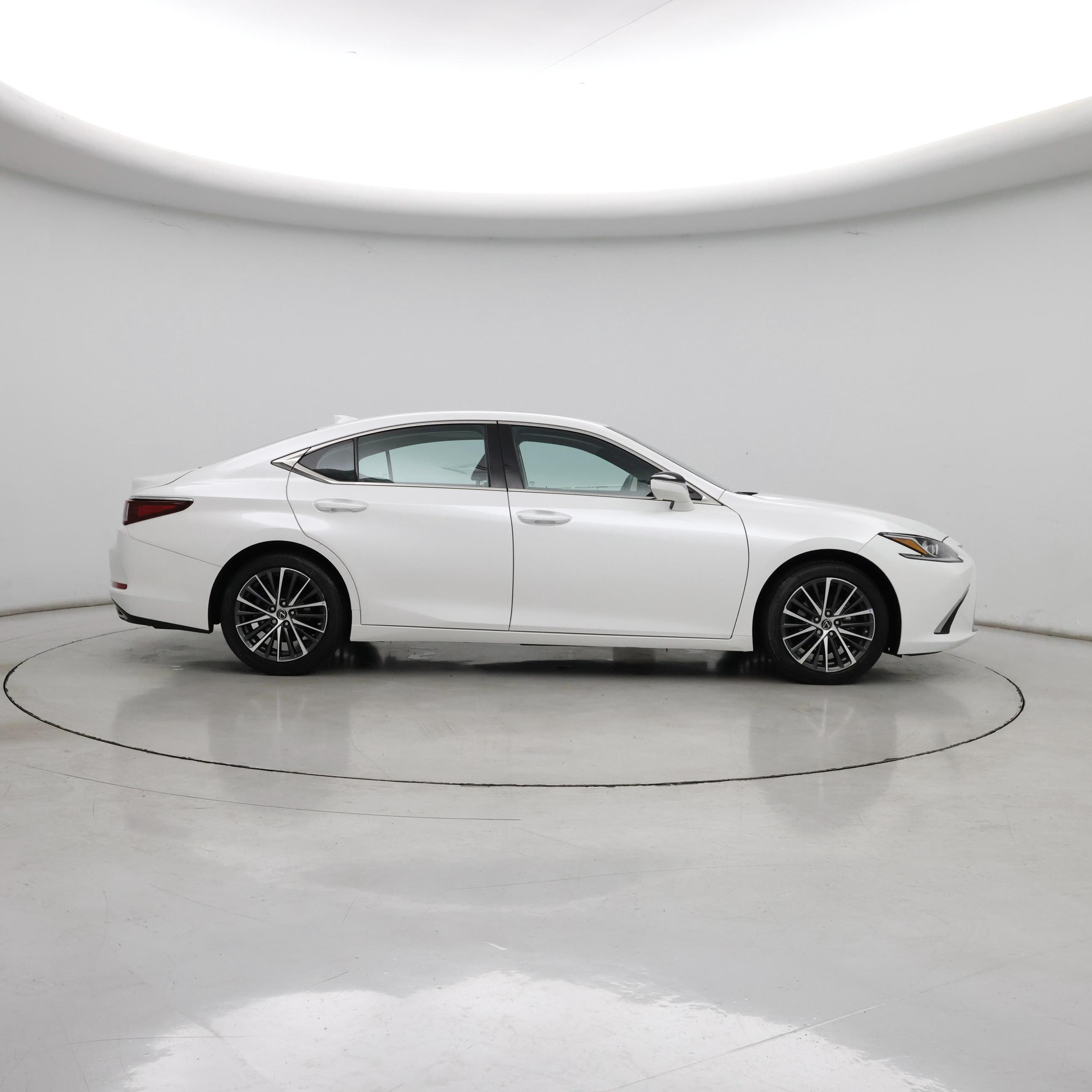 Thumbnail: 2023 Lexus ES - 7