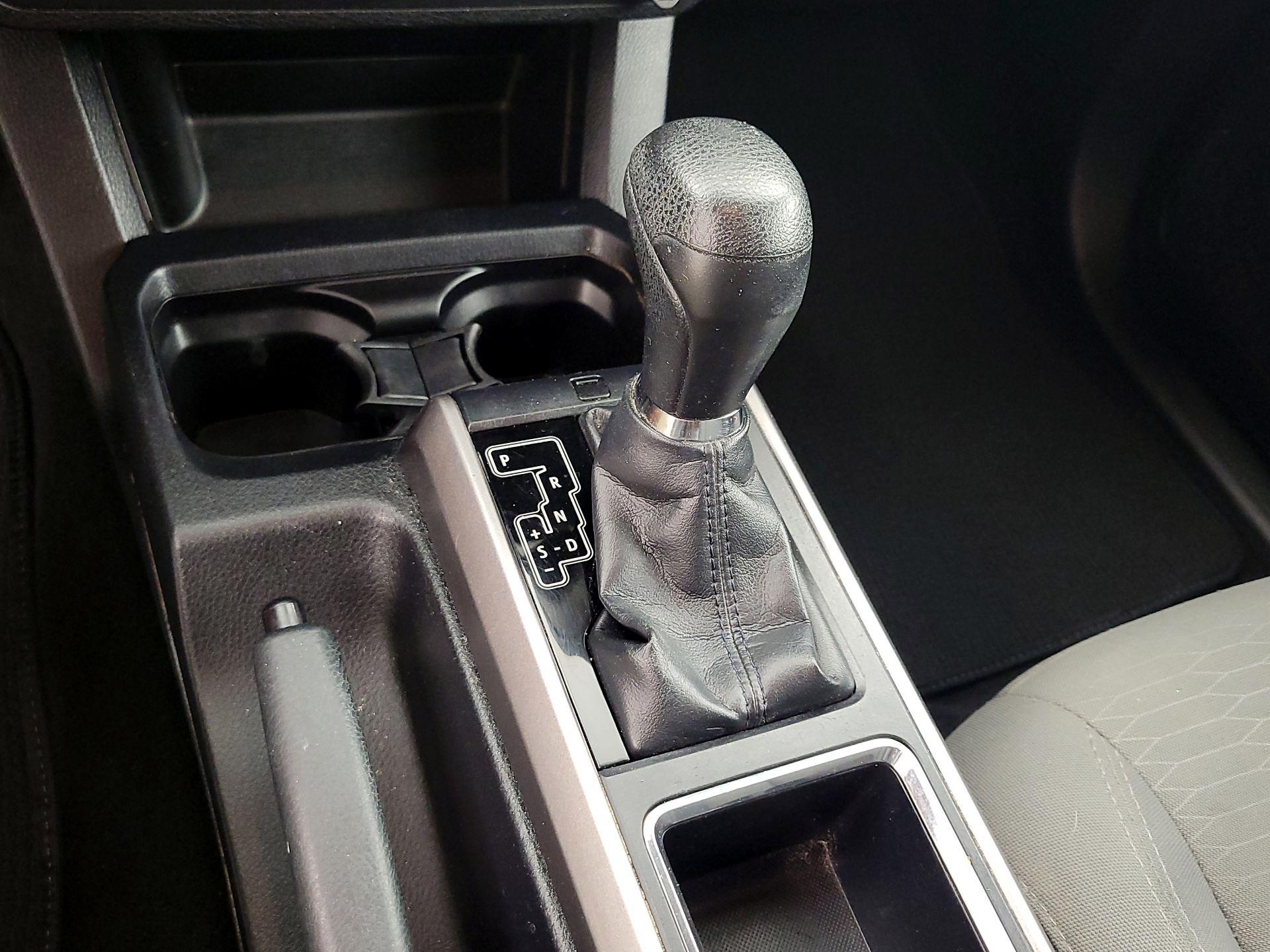 Thumbnail: 2019 Toyota Tacoma - 17