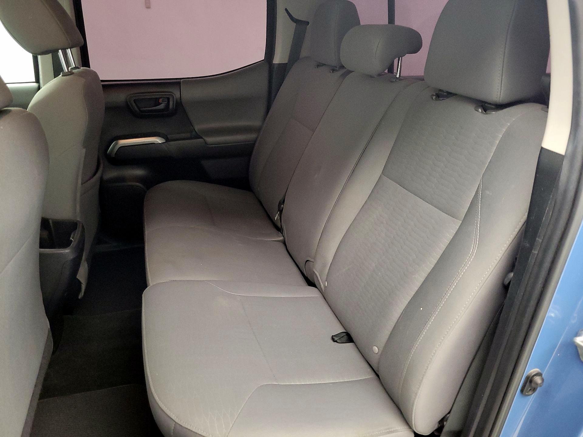 Thumbnail: 2019 Toyota Tacoma - 19