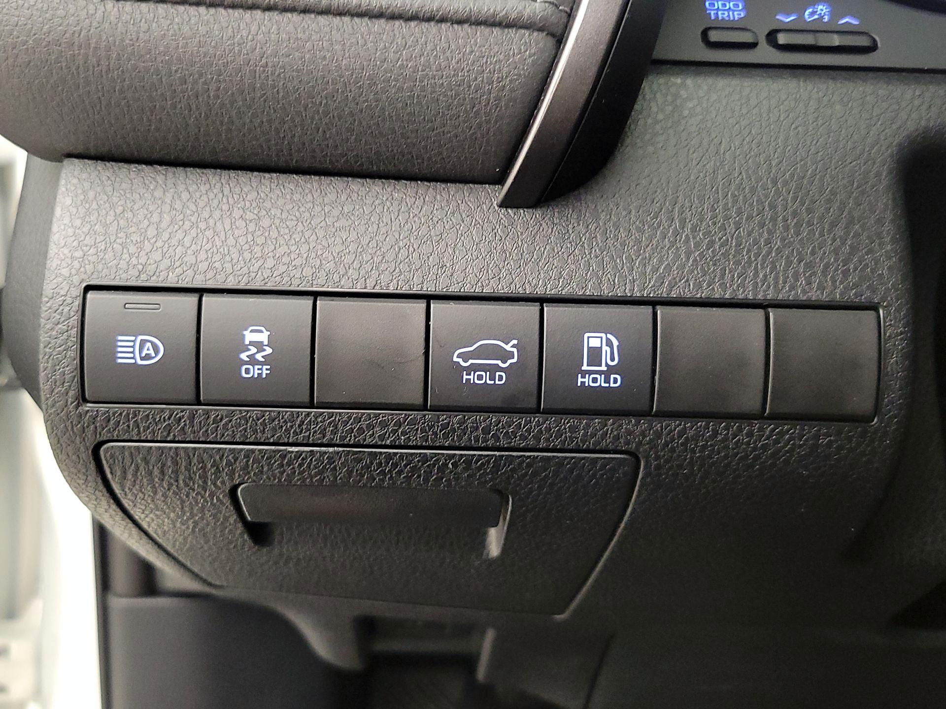 Thumbnail: 2023 Toyota Camry - 13