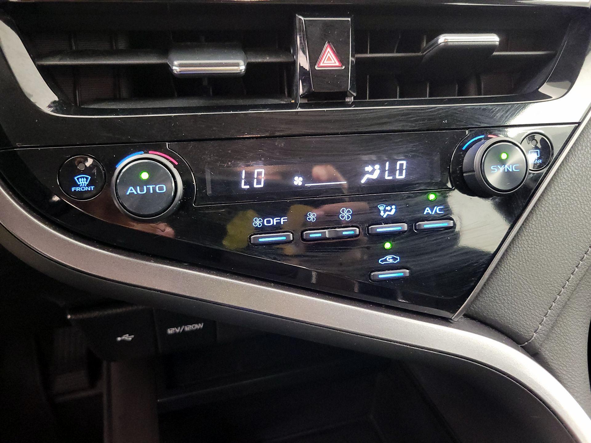 Thumbnail: 2023 Toyota Camry - 16