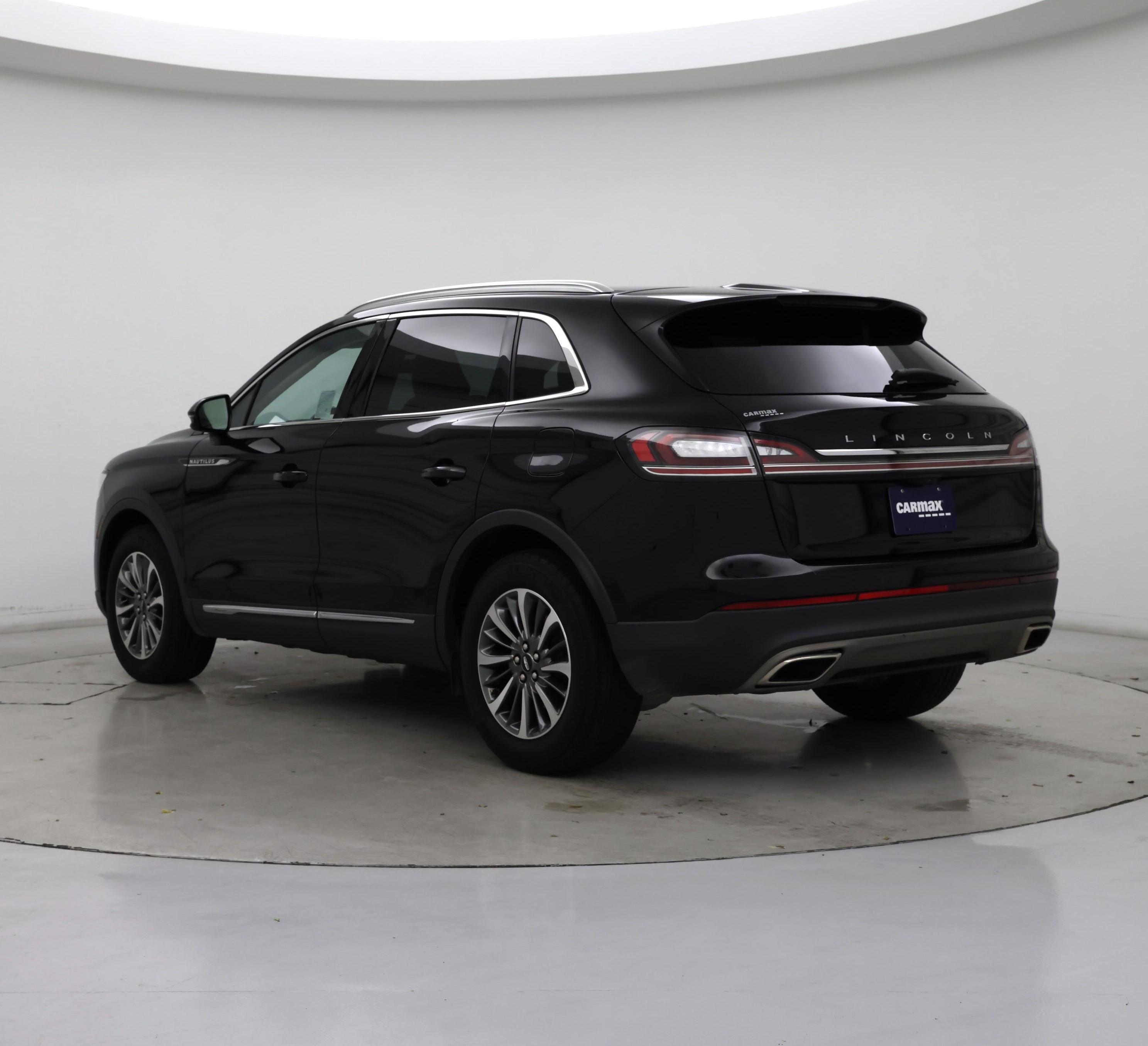 Thumbnail: 2022 Lincoln Nautilus - 2