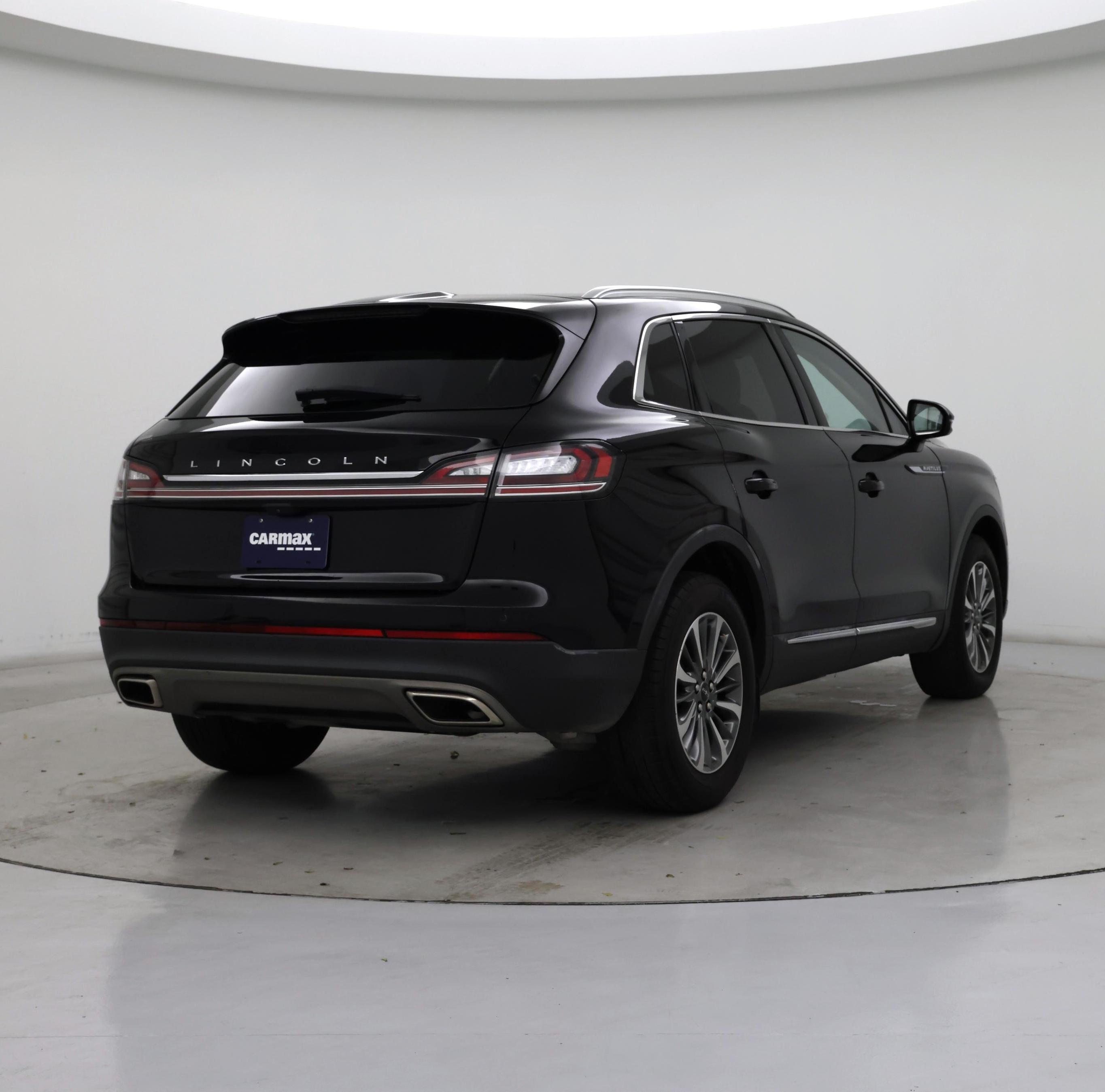 Thumbnail: 2022 Lincoln Nautilus - 8