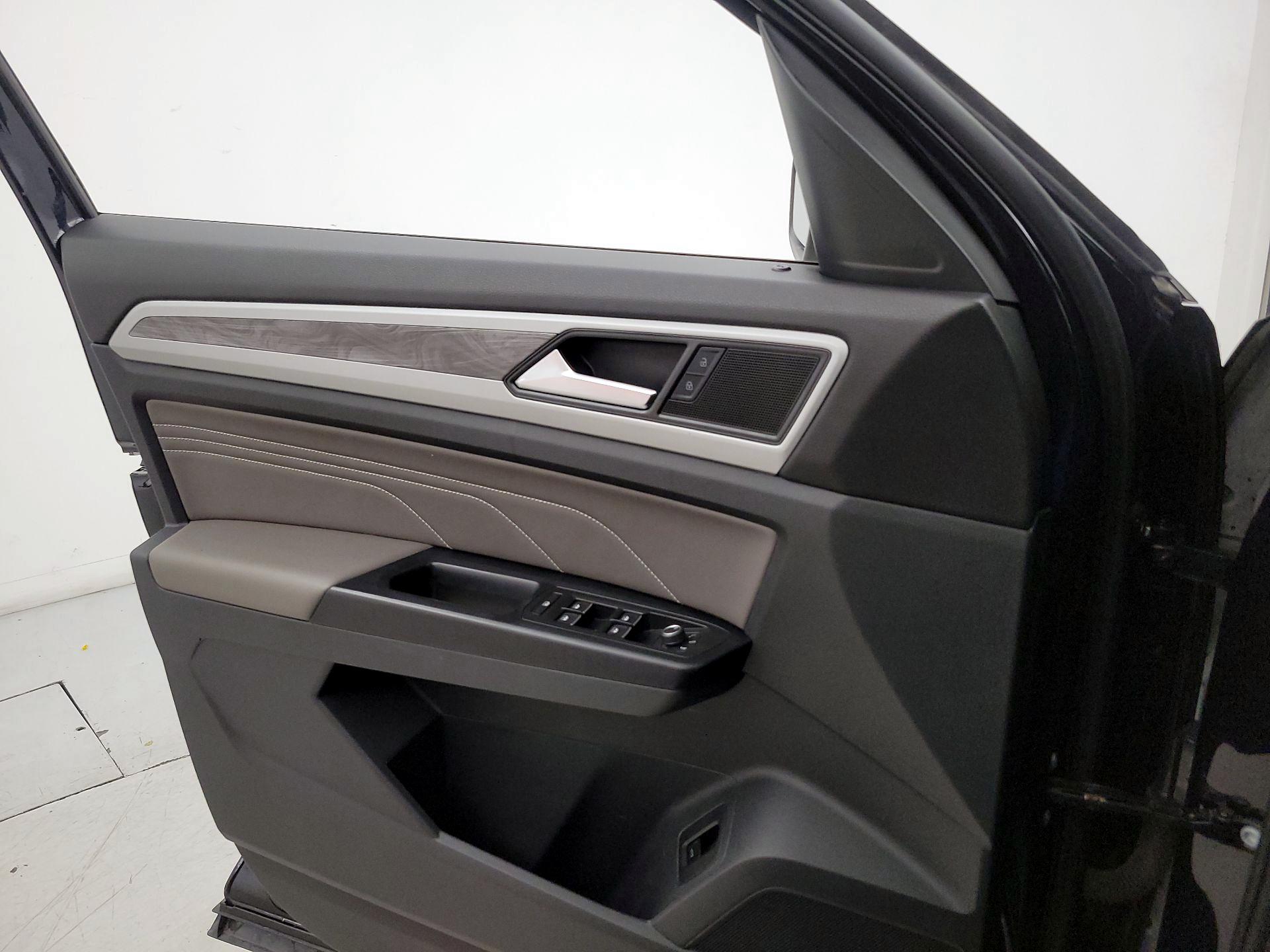 Thumbnail: 2021 Volkswagen Atlas - 12