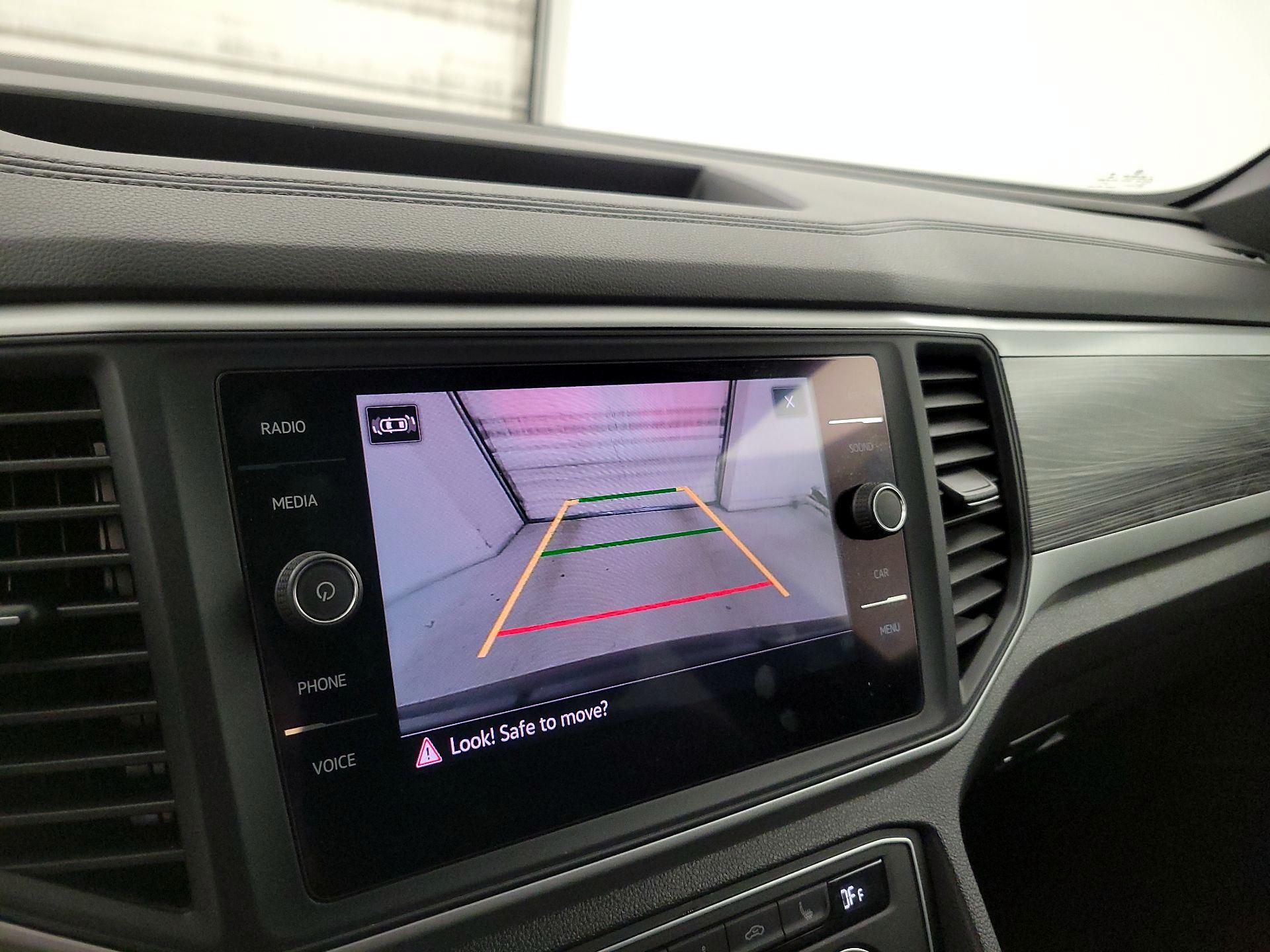 Thumbnail: 2021 Volkswagen Atlas - 14