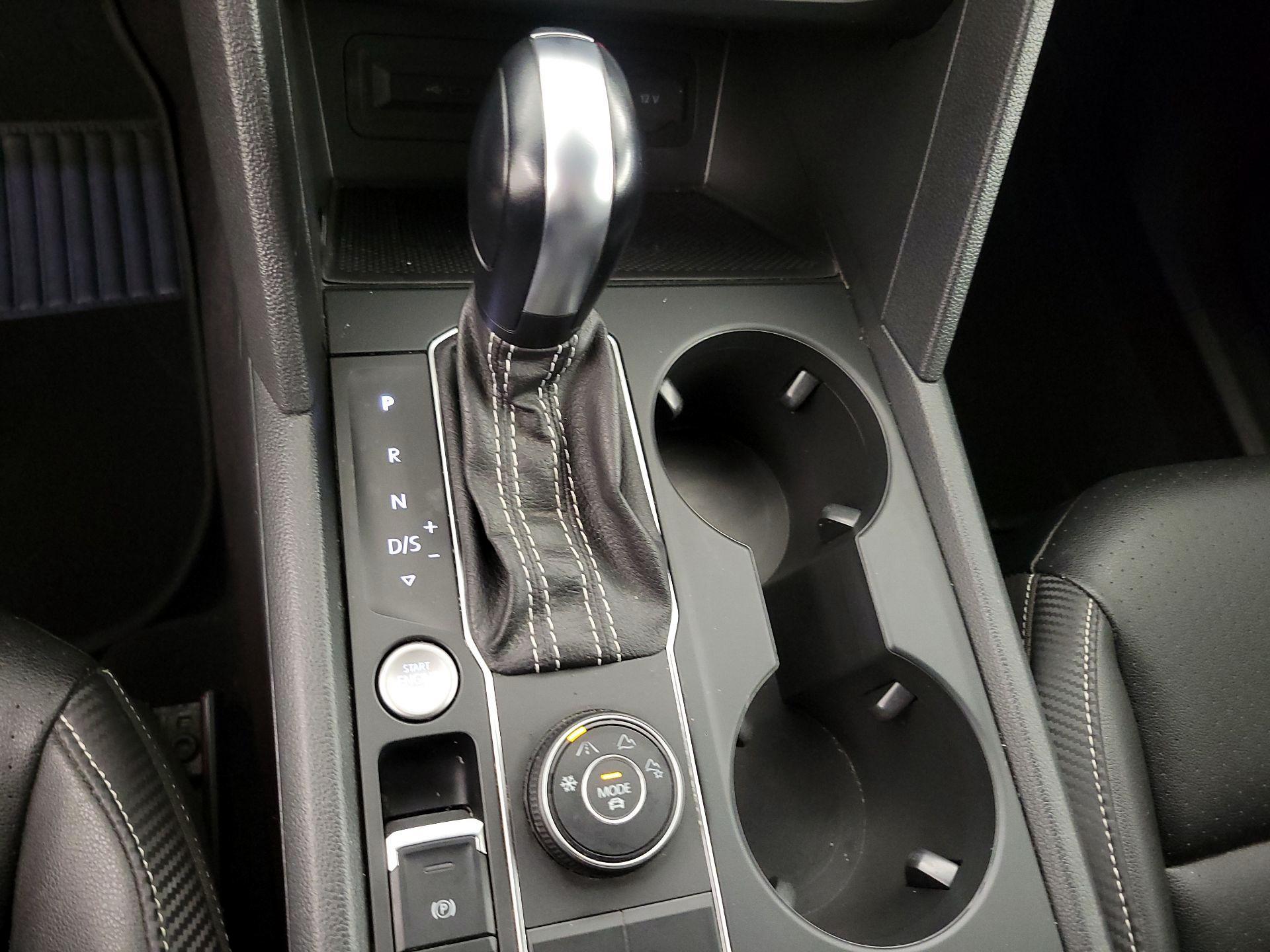 Thumbnail: 2021 Volkswagen Atlas - 17