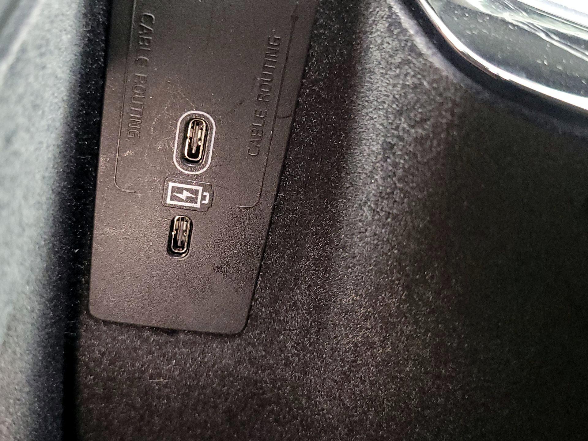 Thumbnail: 2023 Volvo S60 - 19