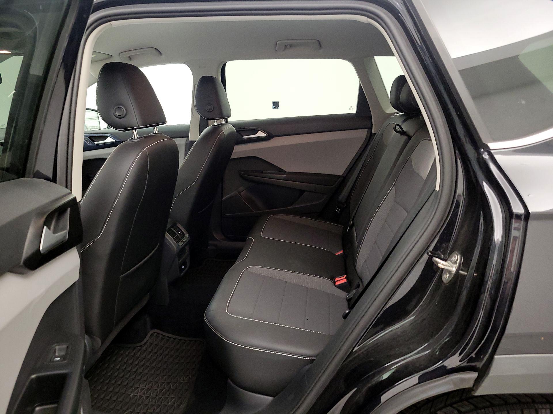 Thumbnail: 2022 Volkswagen Taos - 19