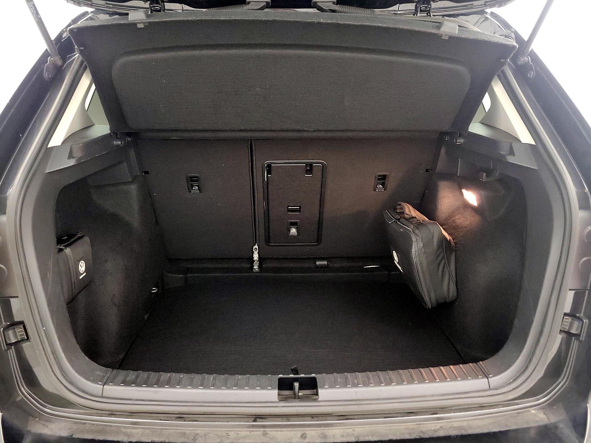 Thumbnail: 2022 Volkswagen Taos - 20