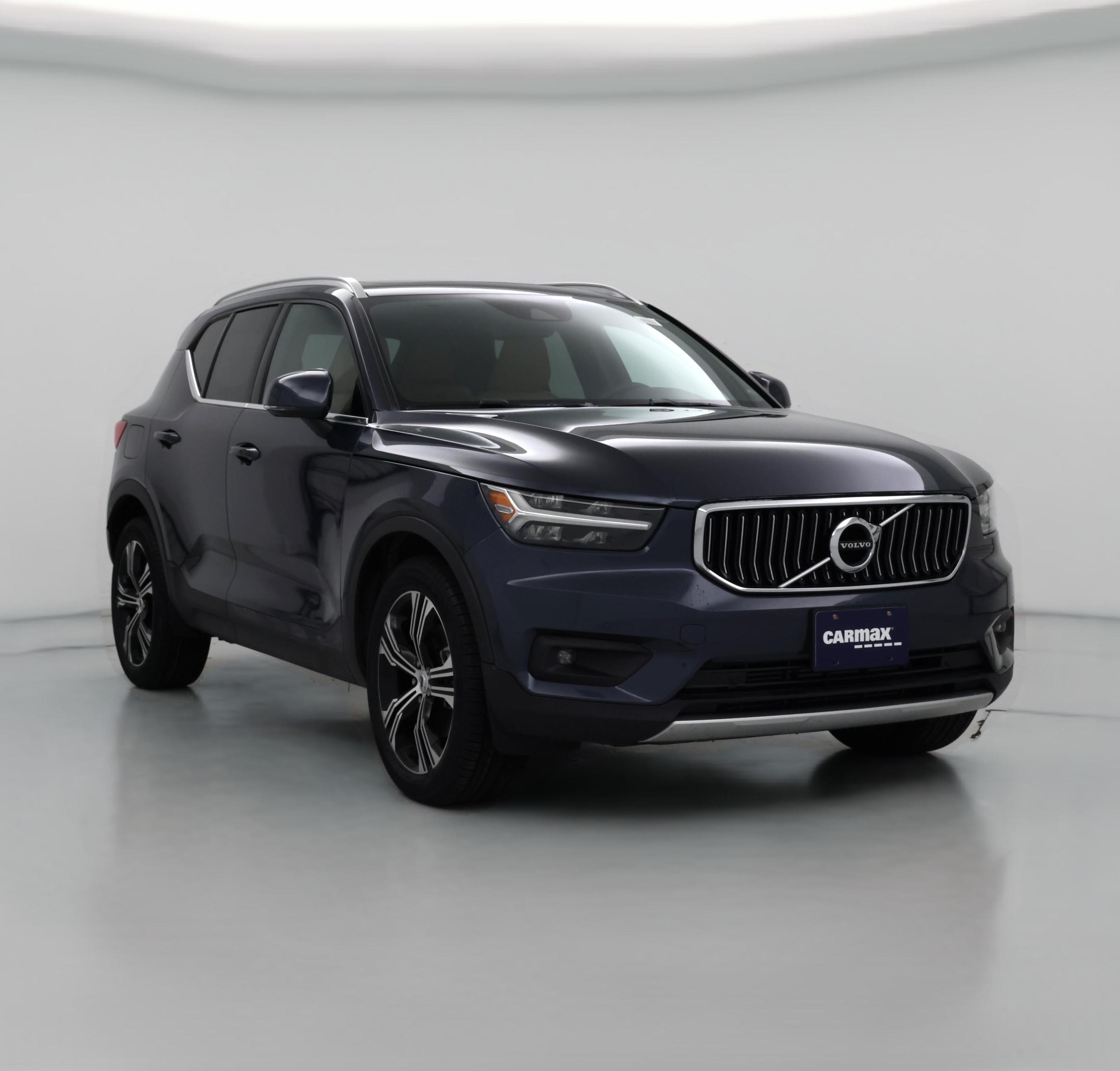 Thumbnail: 2022 Volvo XC40 - 1