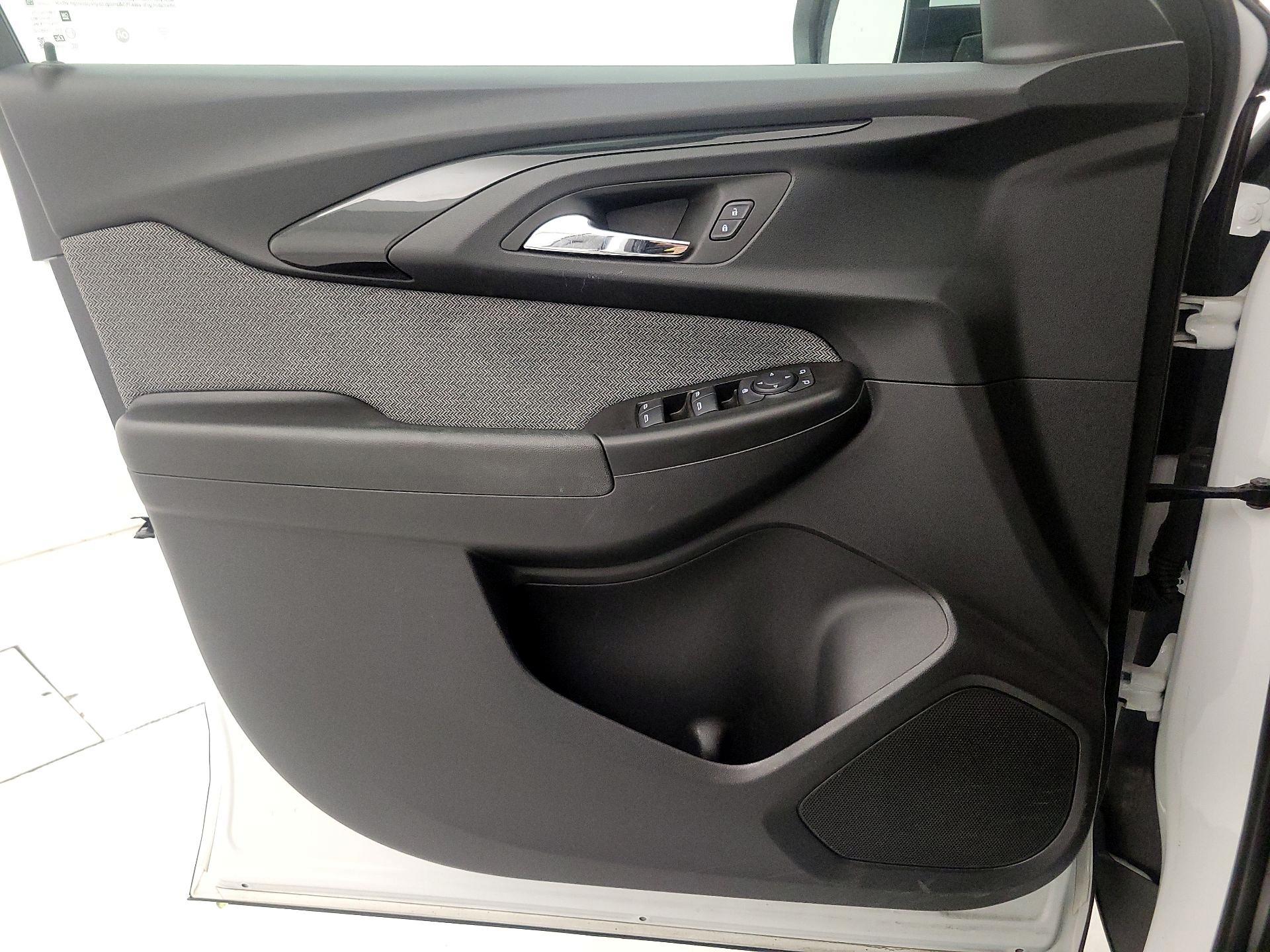 Thumbnail: 2023 Chevrolet TrailBlazer - 12