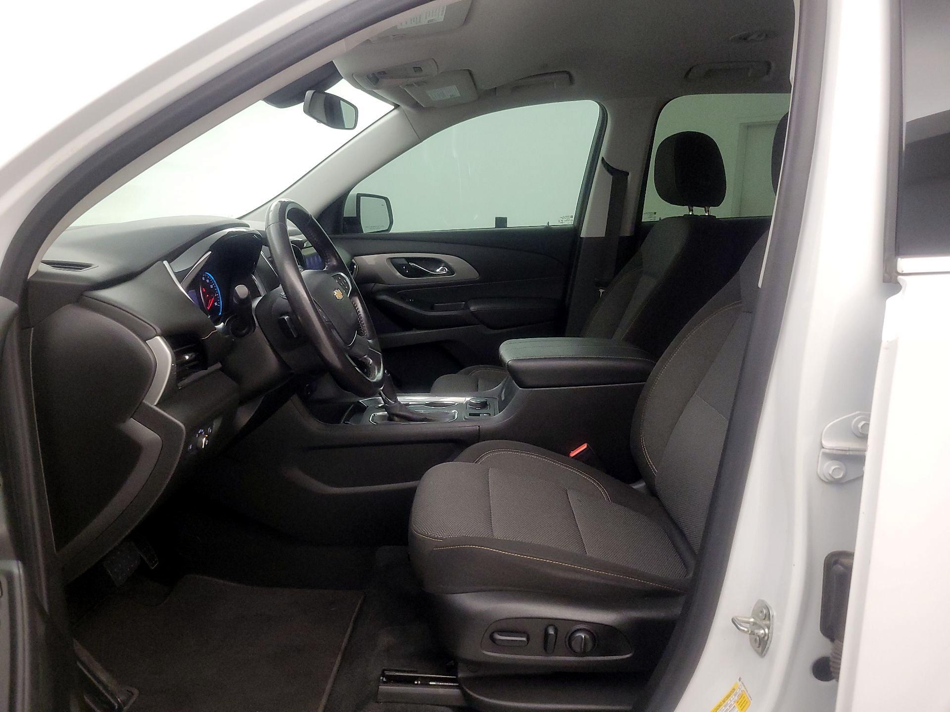 Thumbnail: 2020 Chevrolet Traverse - 11