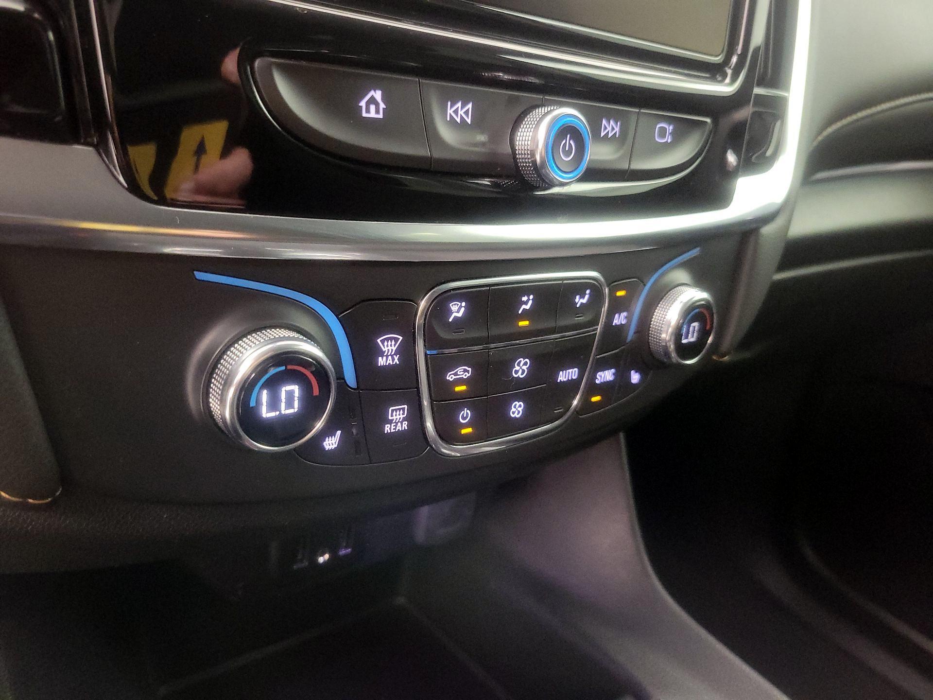 Thumbnail: 2020 Chevrolet Traverse - 16