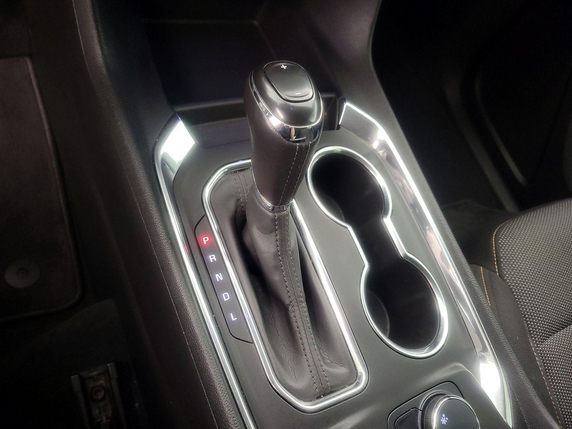 Thumbnail: 2020 Chevrolet Traverse - 17