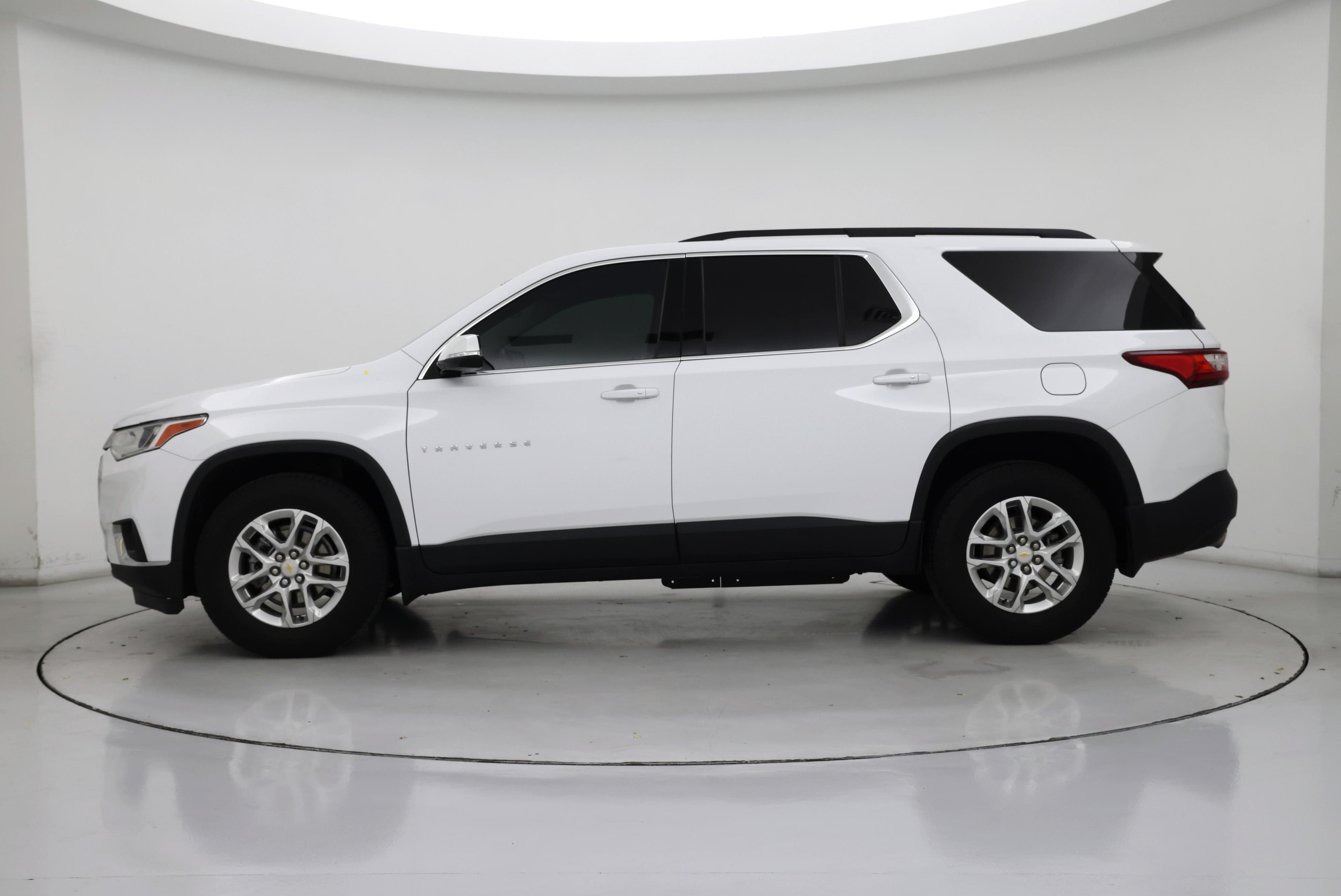 Thumbnail: 2020 Chevrolet Traverse - 3