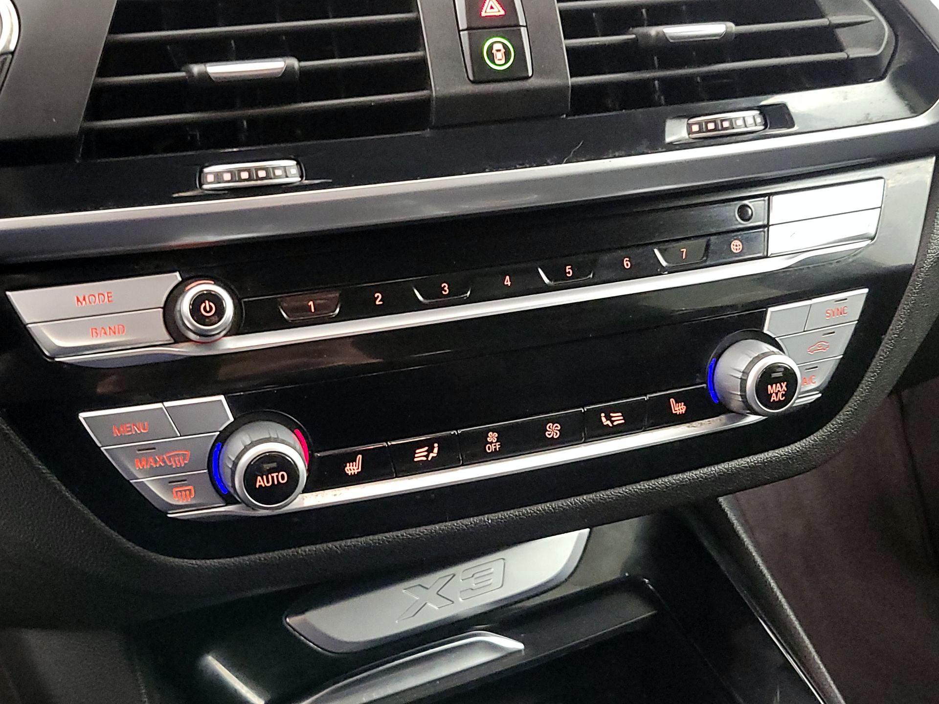 Thumbnail: 2021 BMW X3 - 16