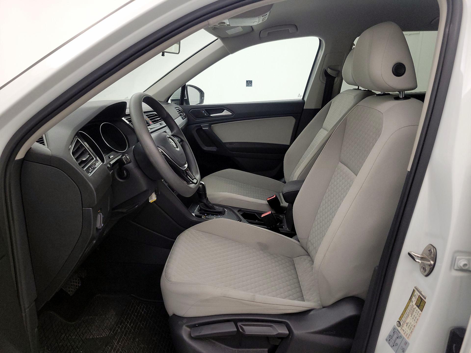 Thumbnail: 2021 Volkswagen Tiguan - 11