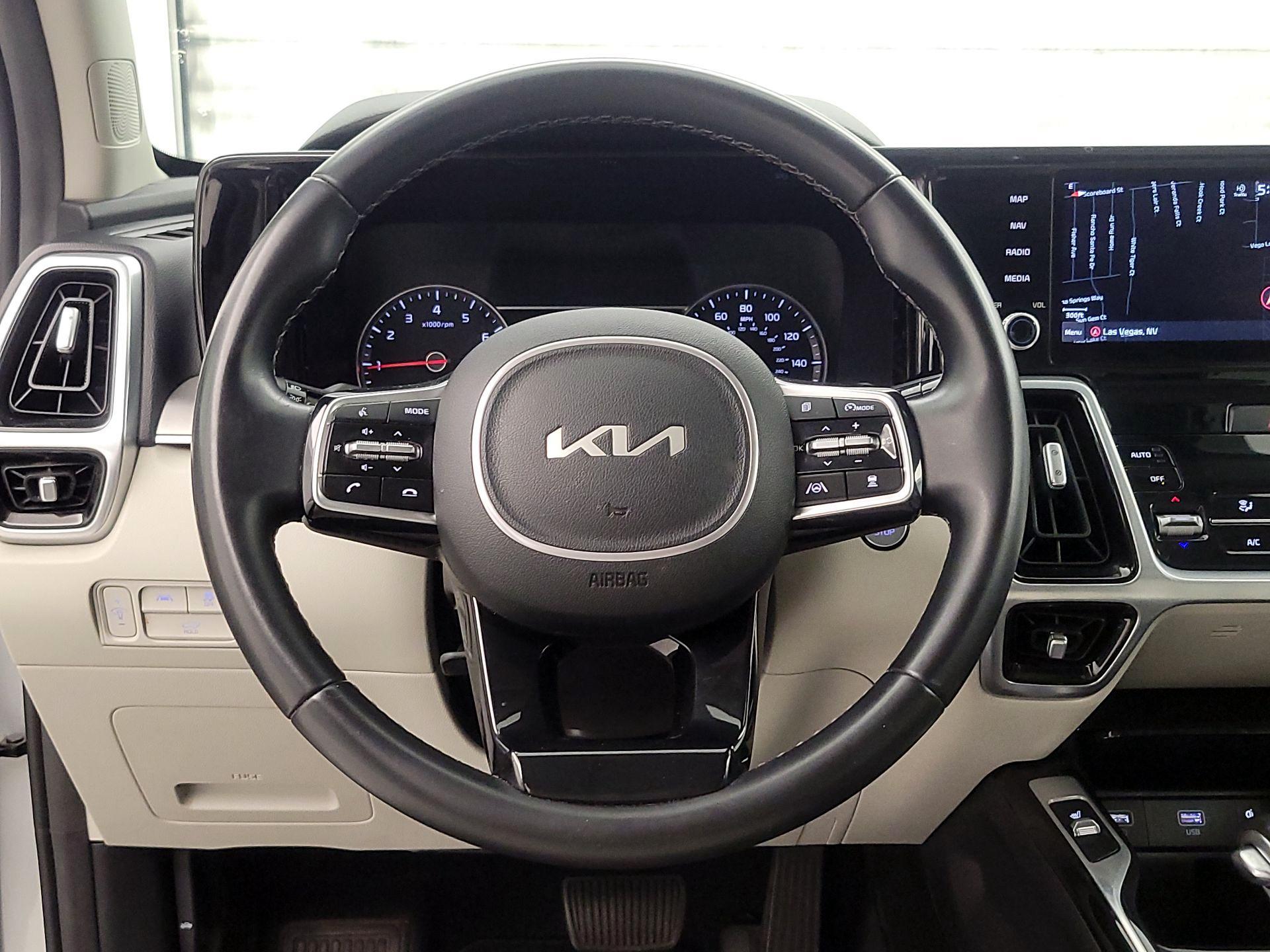 Thumbnail: 2022 Kia Sorento - 10