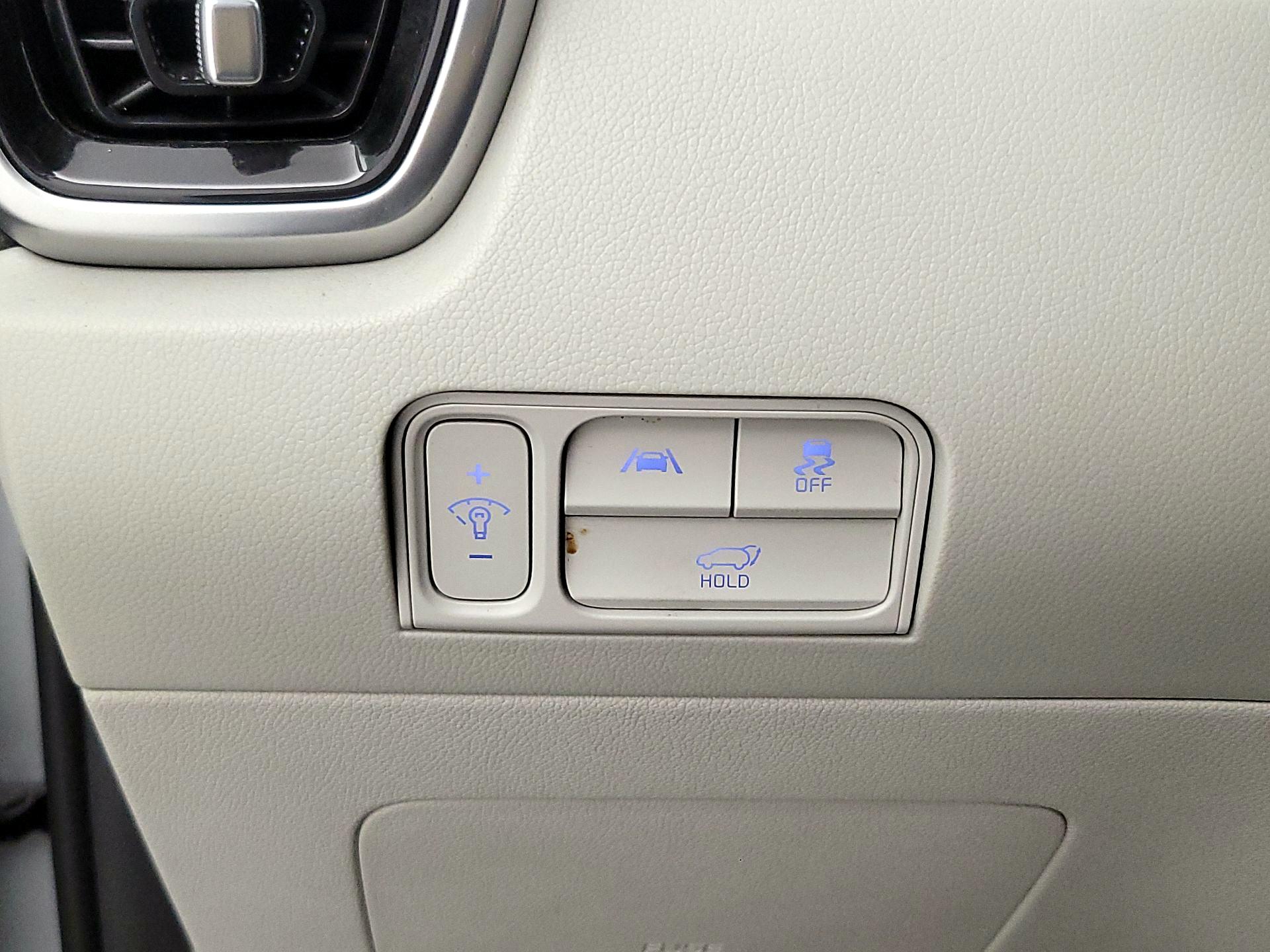 Thumbnail: 2022 Kia Sorento - 13