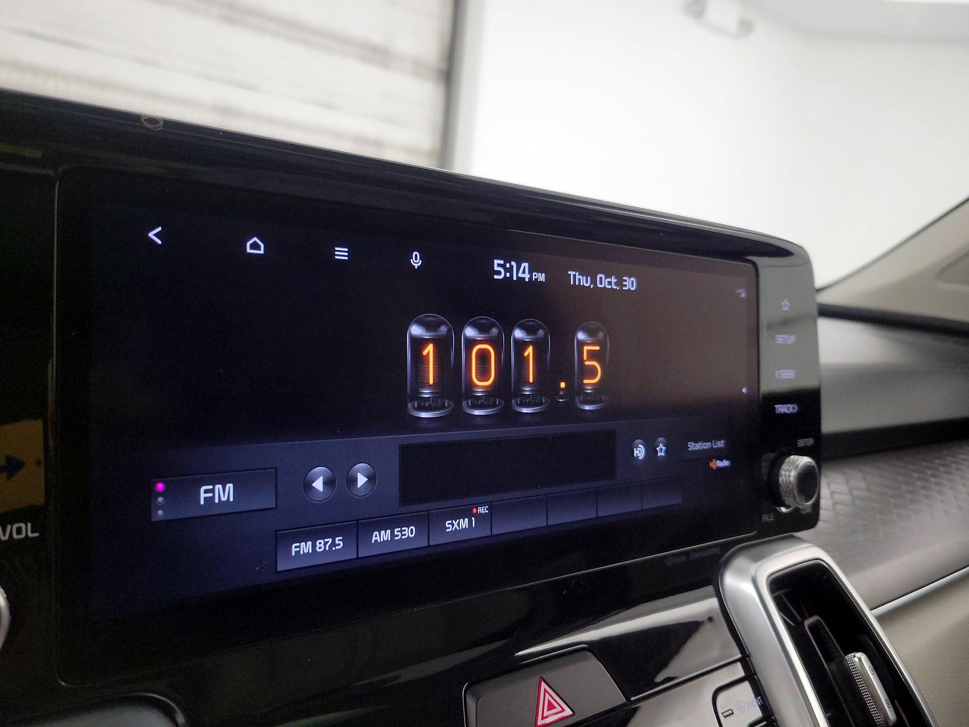 Thumbnail: 2022 Kia Sorento - 16