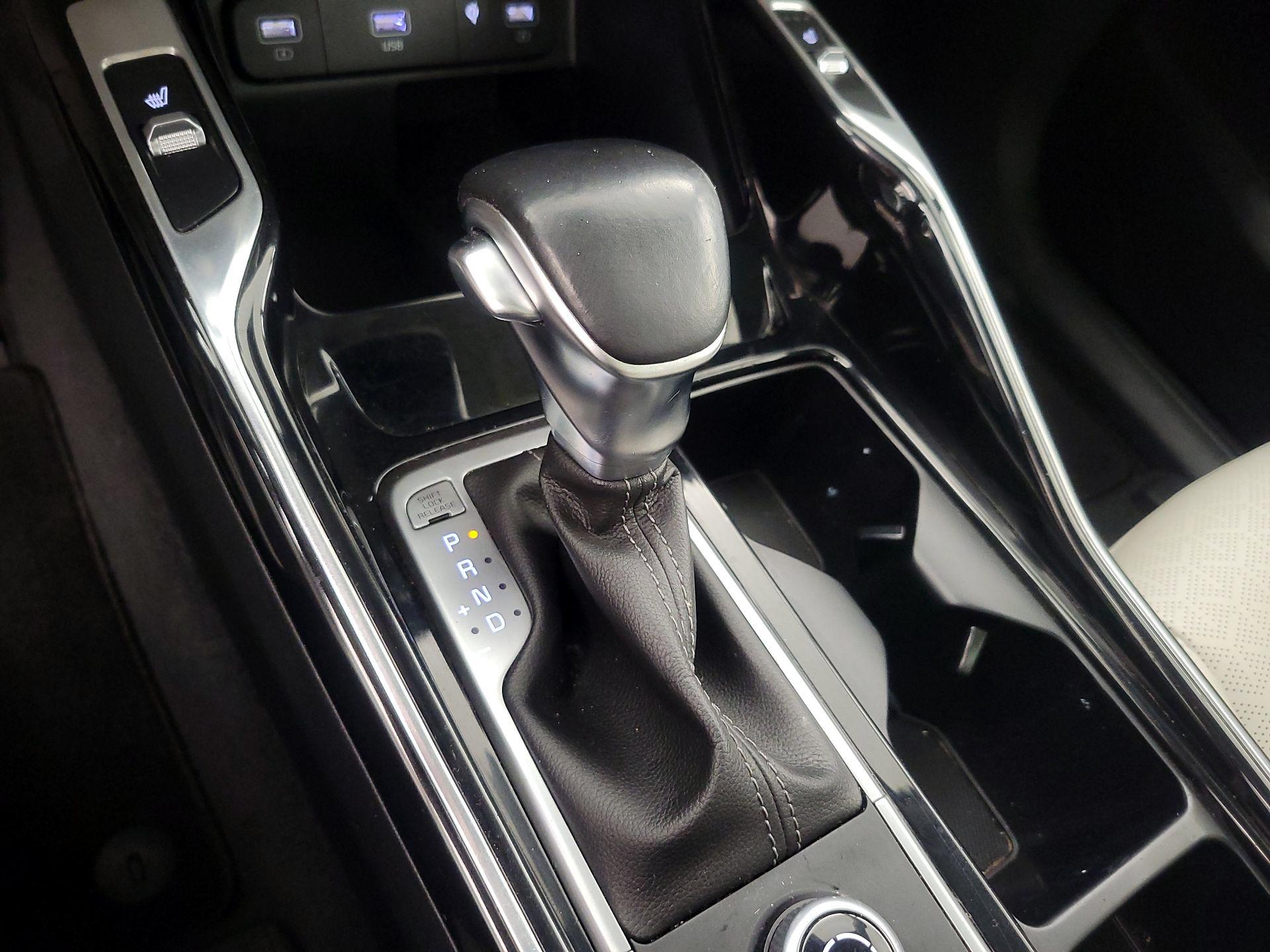 Thumbnail: 2022 Kia Sorento - 18