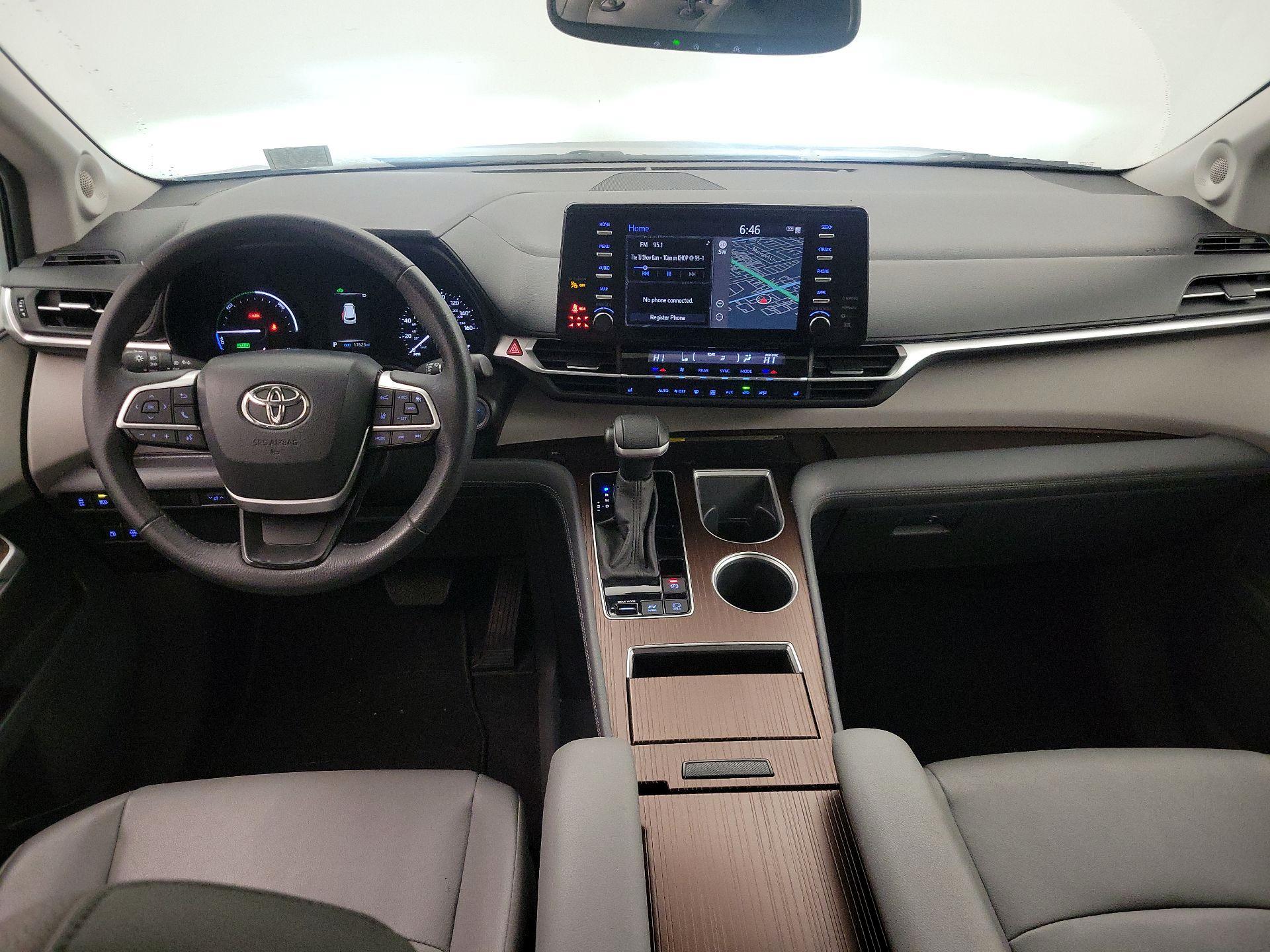 Thumbnail: 2023 Toyota Sienna - 9