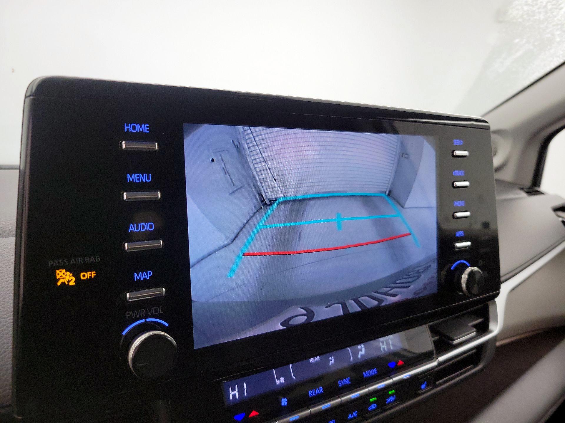 Thumbnail: 2023 Toyota Sienna - 15