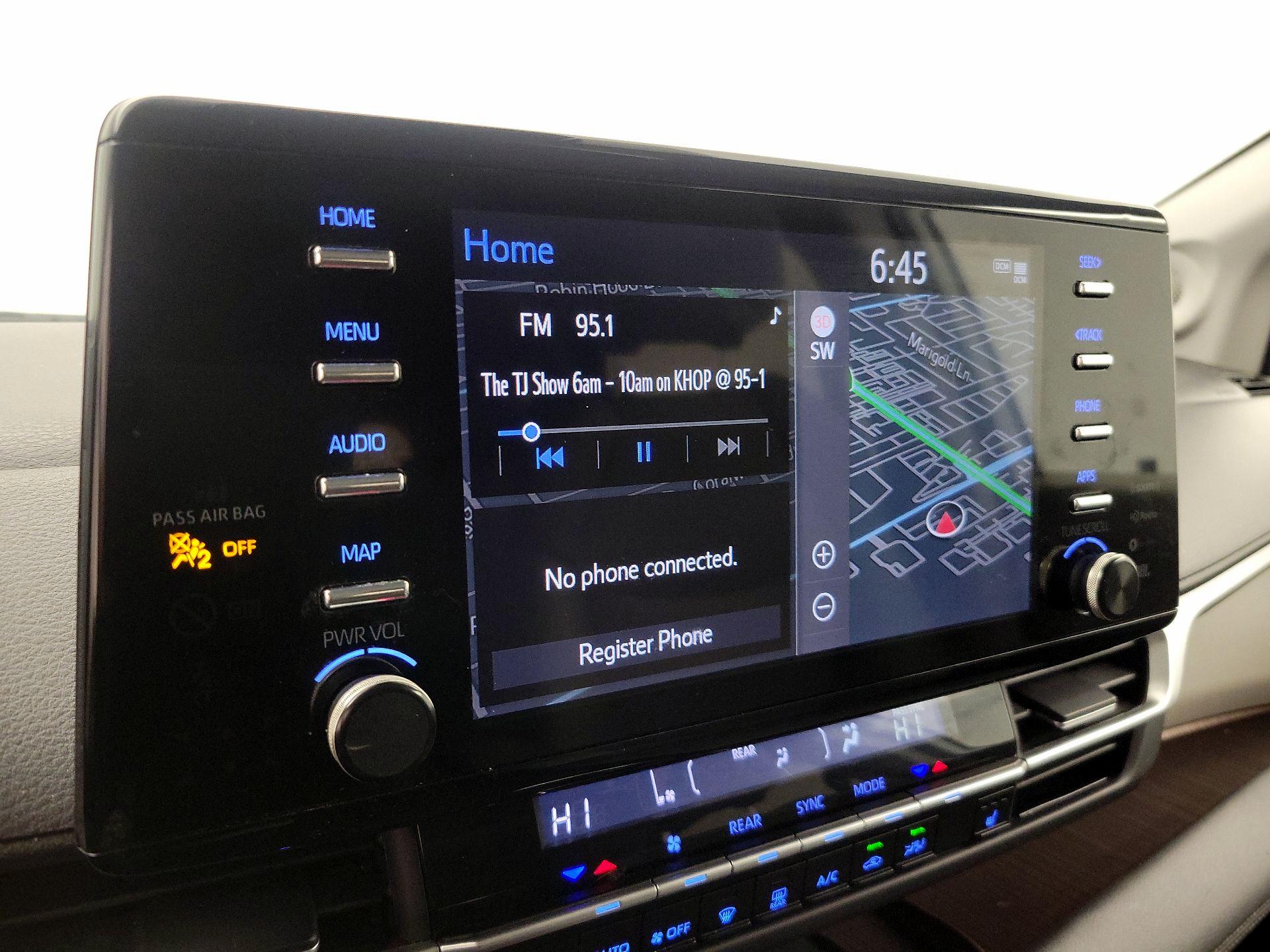 Thumbnail: 2023 Toyota Sienna - 16