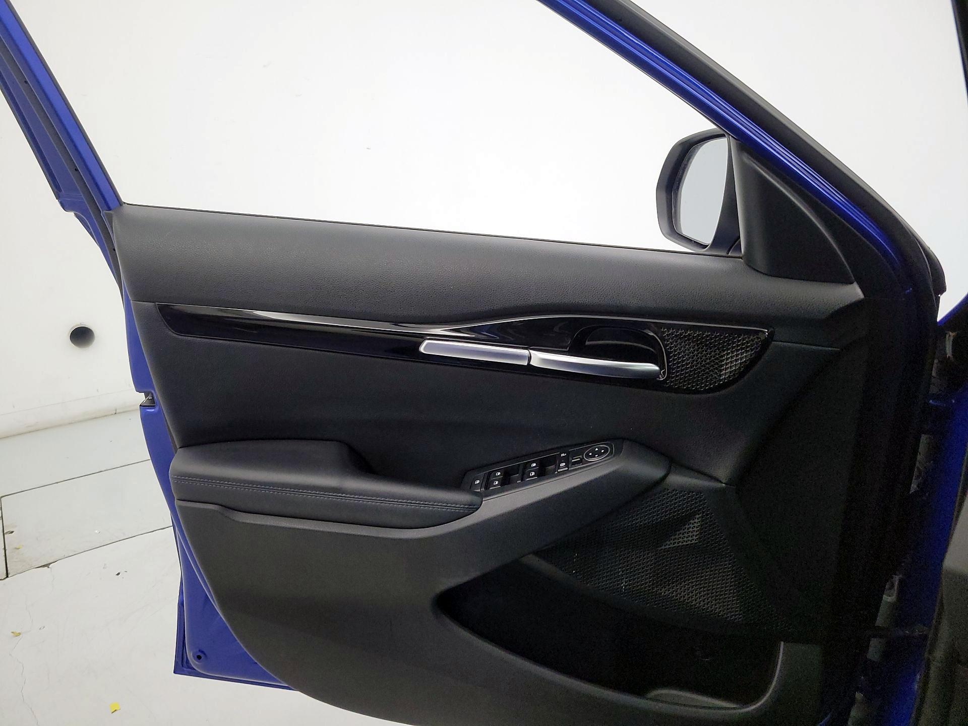 Thumbnail: 2023 Kia Seltos - 12