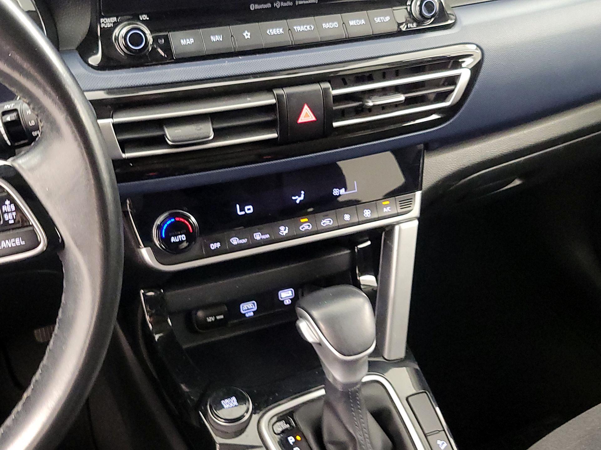 Thumbnail: 2023 Kia Seltos - 17