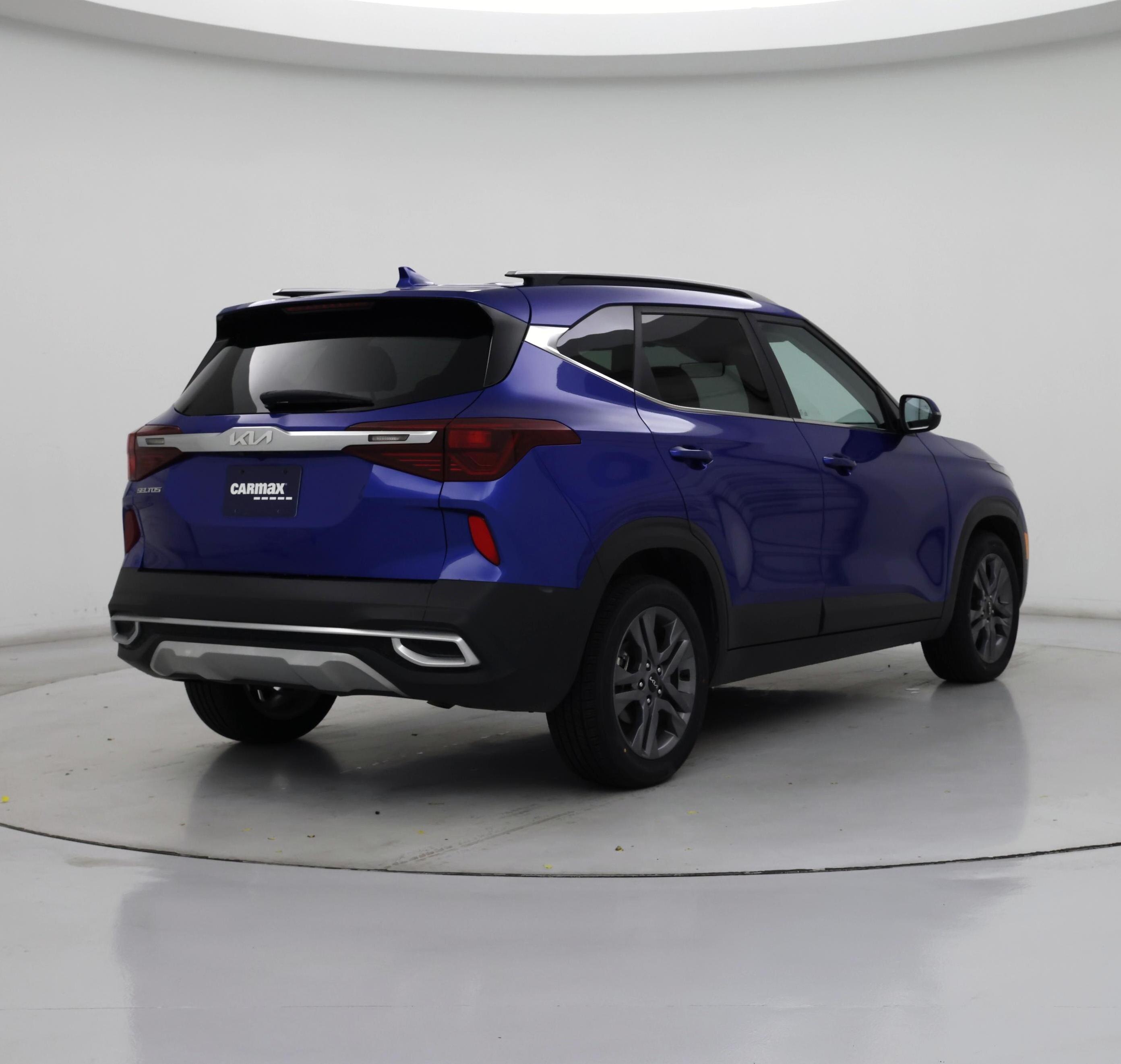 Thumbnail: 2023 Kia Seltos - 8