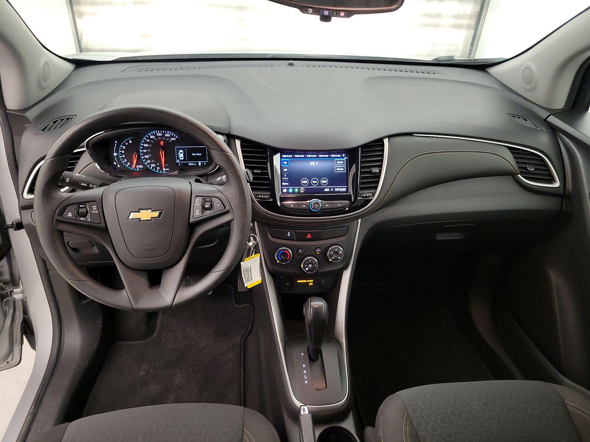 Thumbnail: 2022 Chevrolet Trax - 9