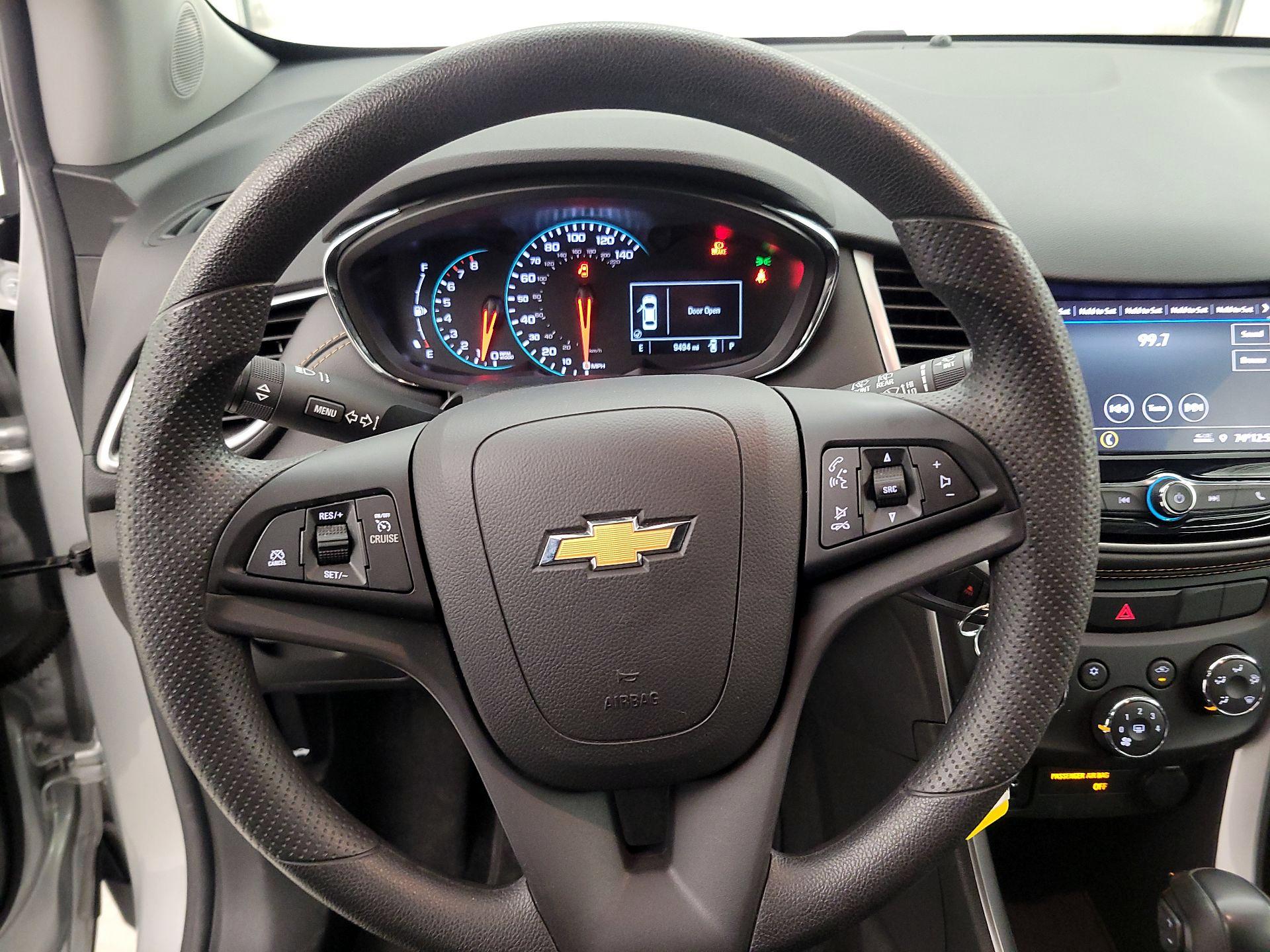 Thumbnail: 2022 Chevrolet Trax - 10