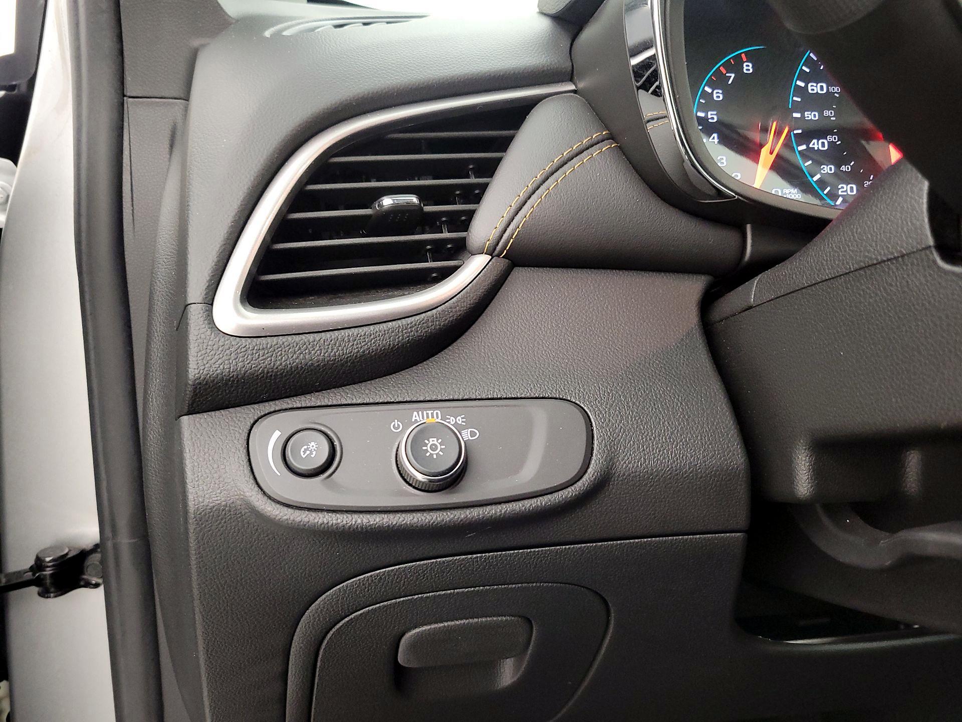 Thumbnail: 2022 Chevrolet Trax - 13