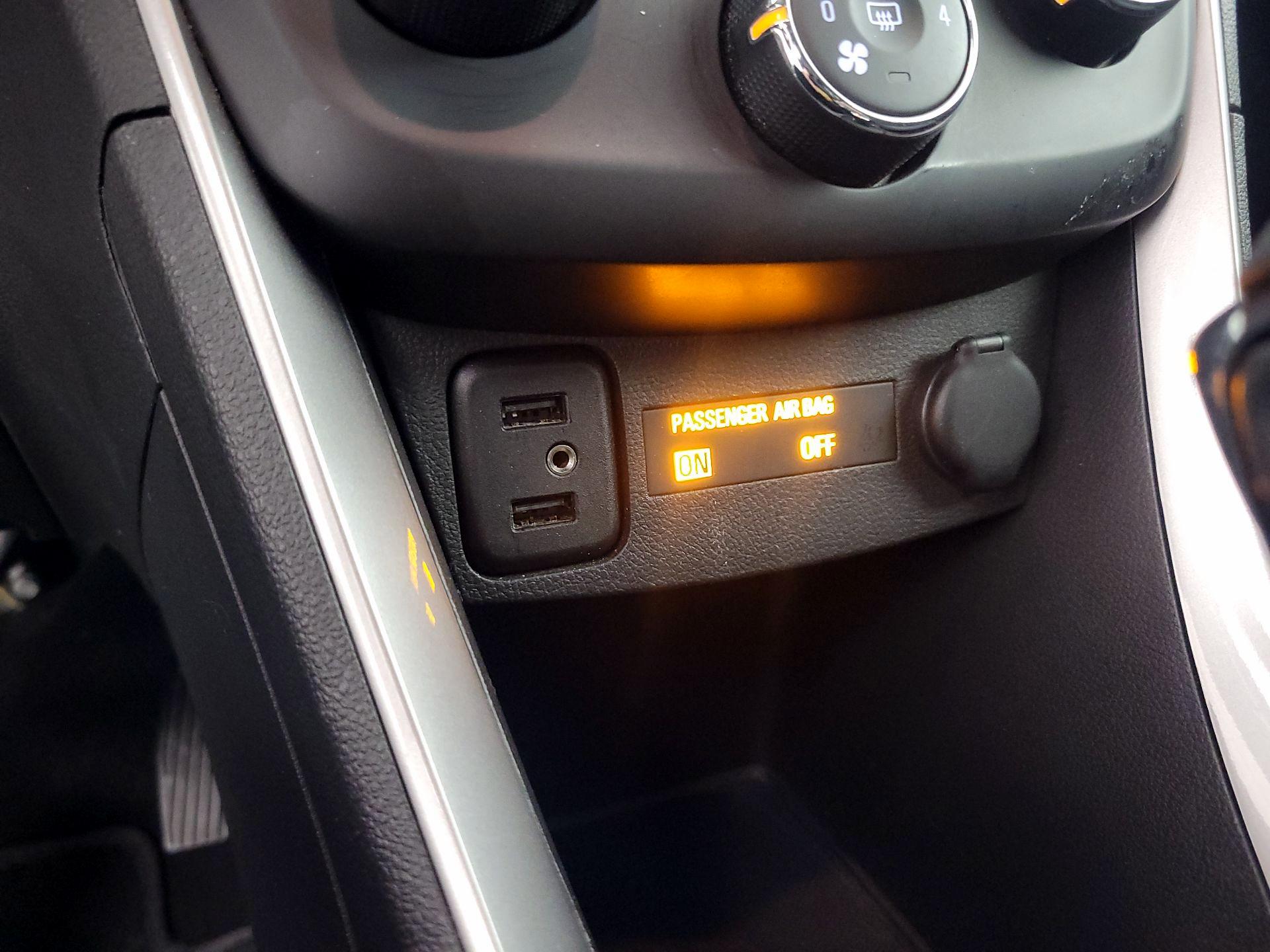 Thumbnail: 2022 Chevrolet Trax - 18