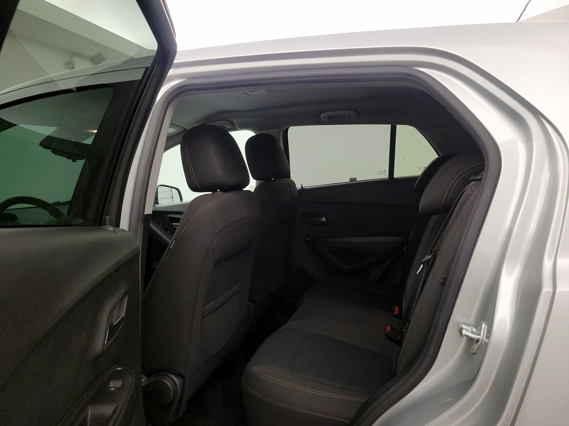 Thumbnail: 2022 Chevrolet Trax - 19