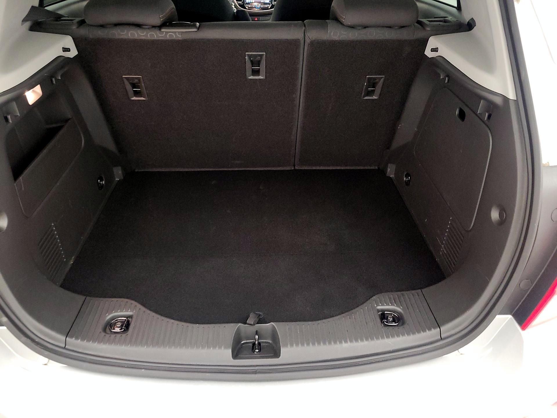 Thumbnail: 2022 Chevrolet Trax - 20