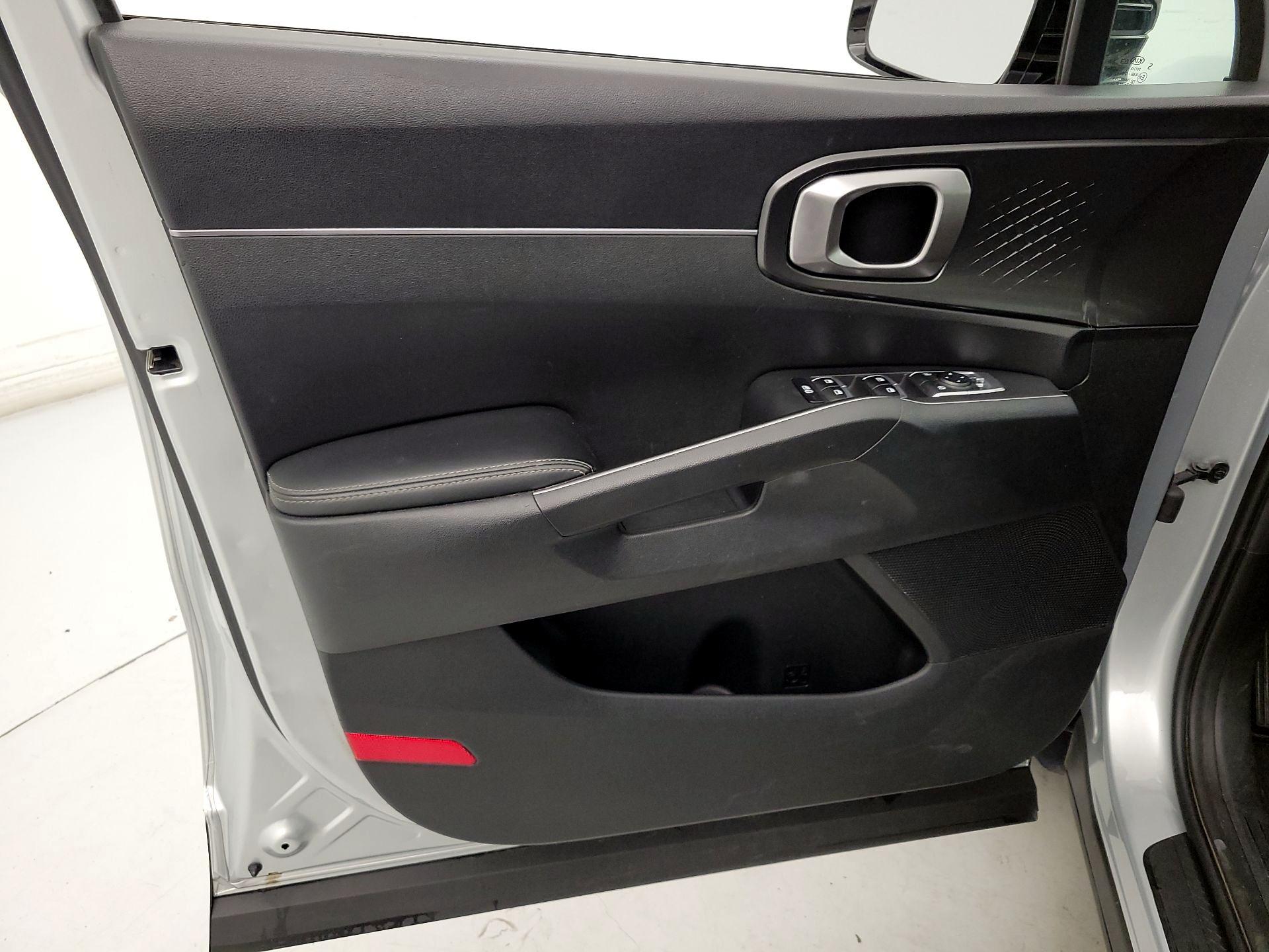 Thumbnail: 2021 Kia Sorento - 12